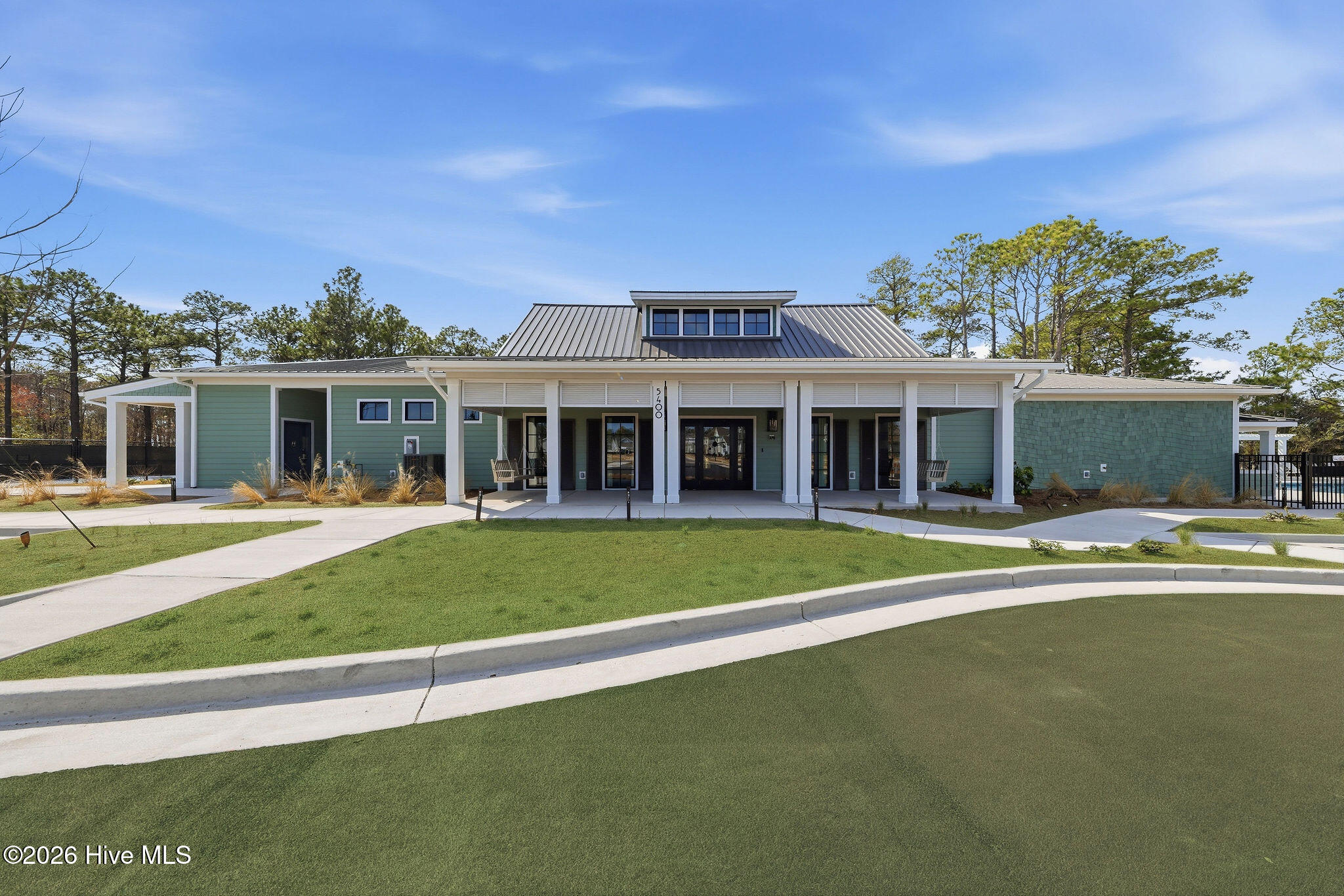 100558472 | Photo 51