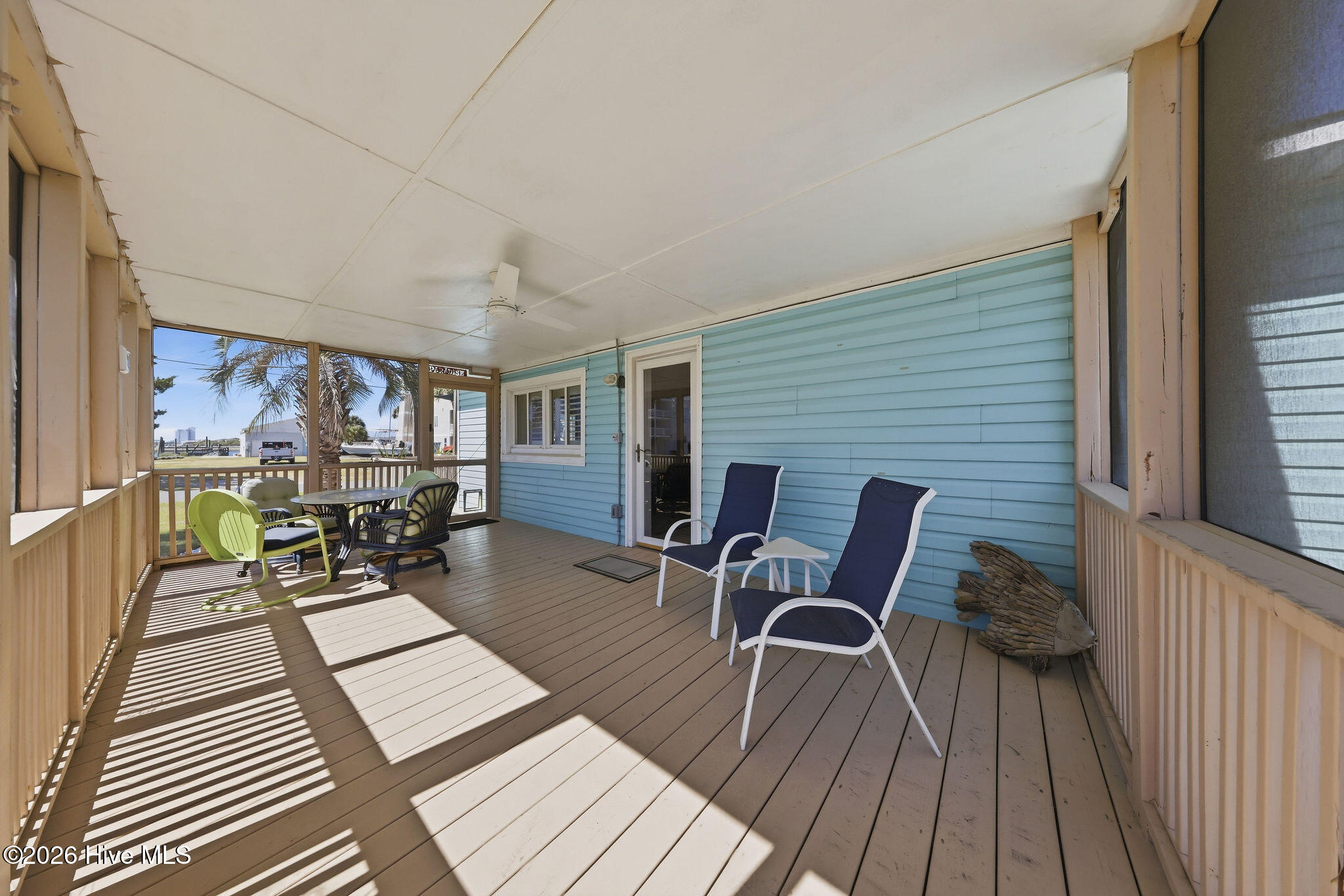 100566548 | Photo 30