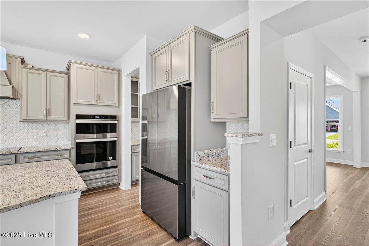 100532421 | Photo 14