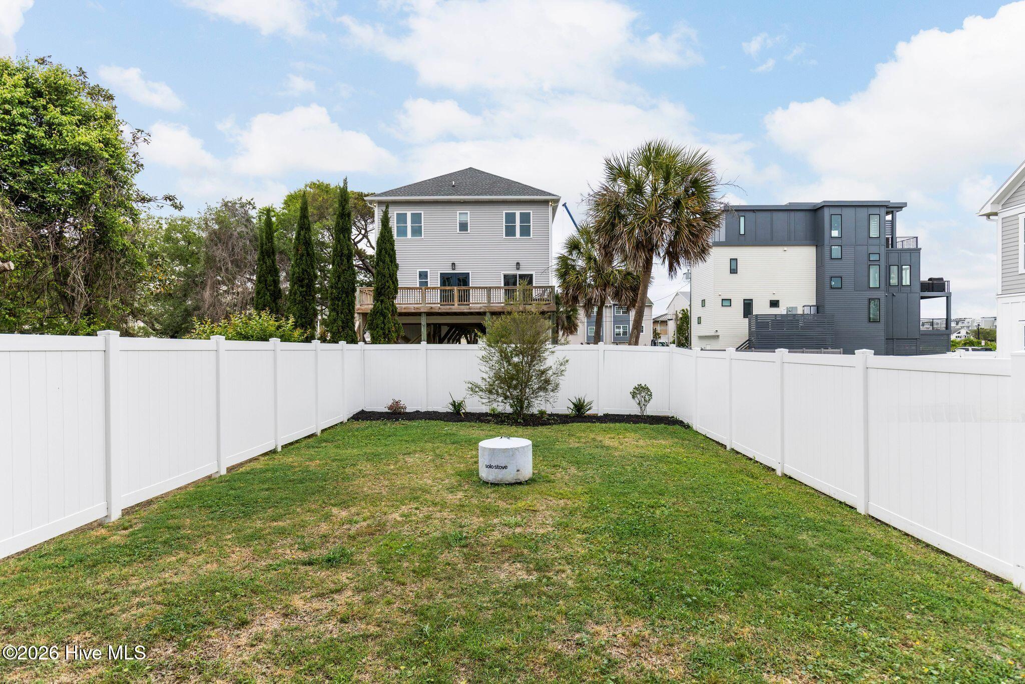 100570540 | Photo 68