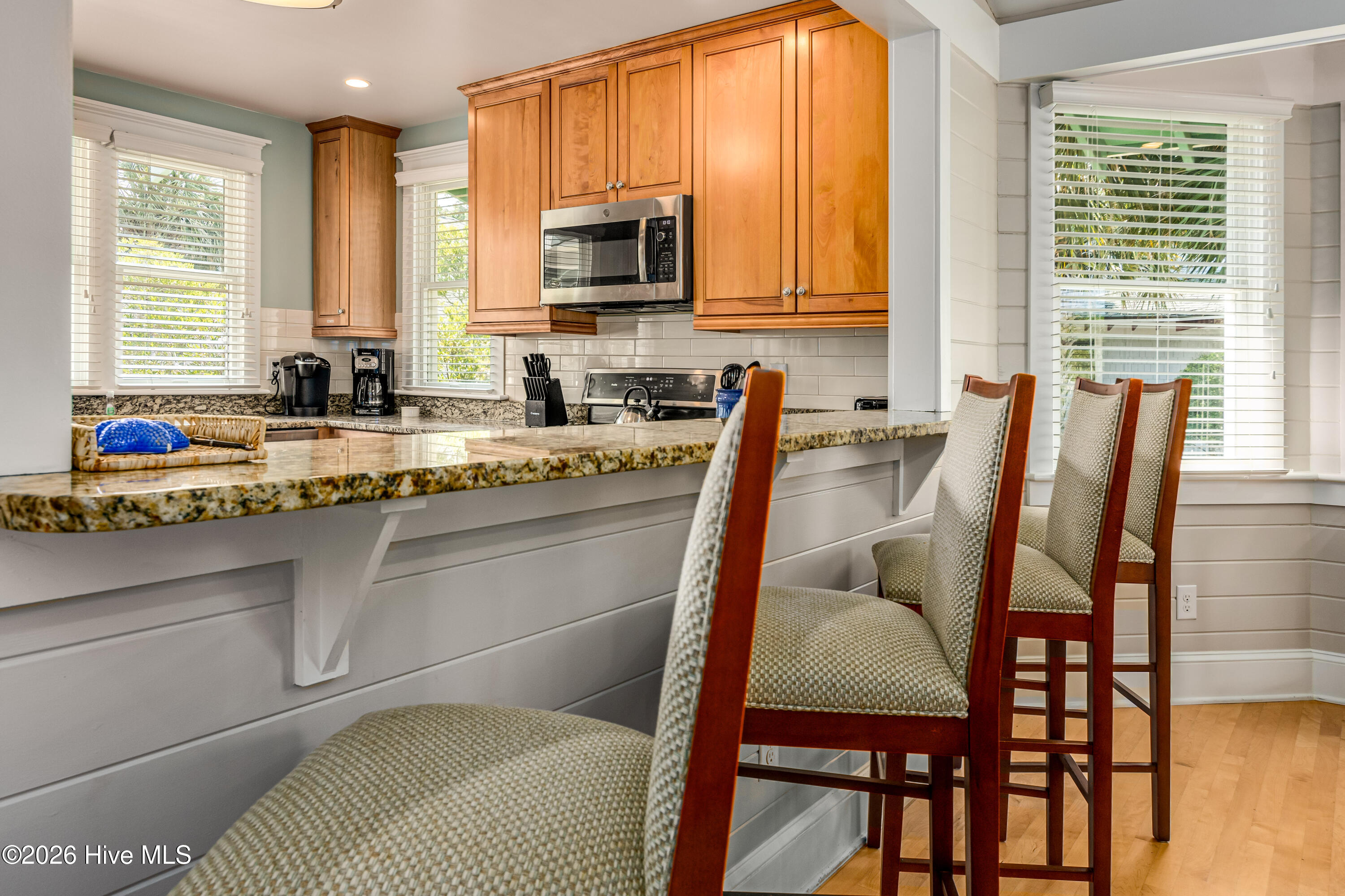 100565822 | Photo 21