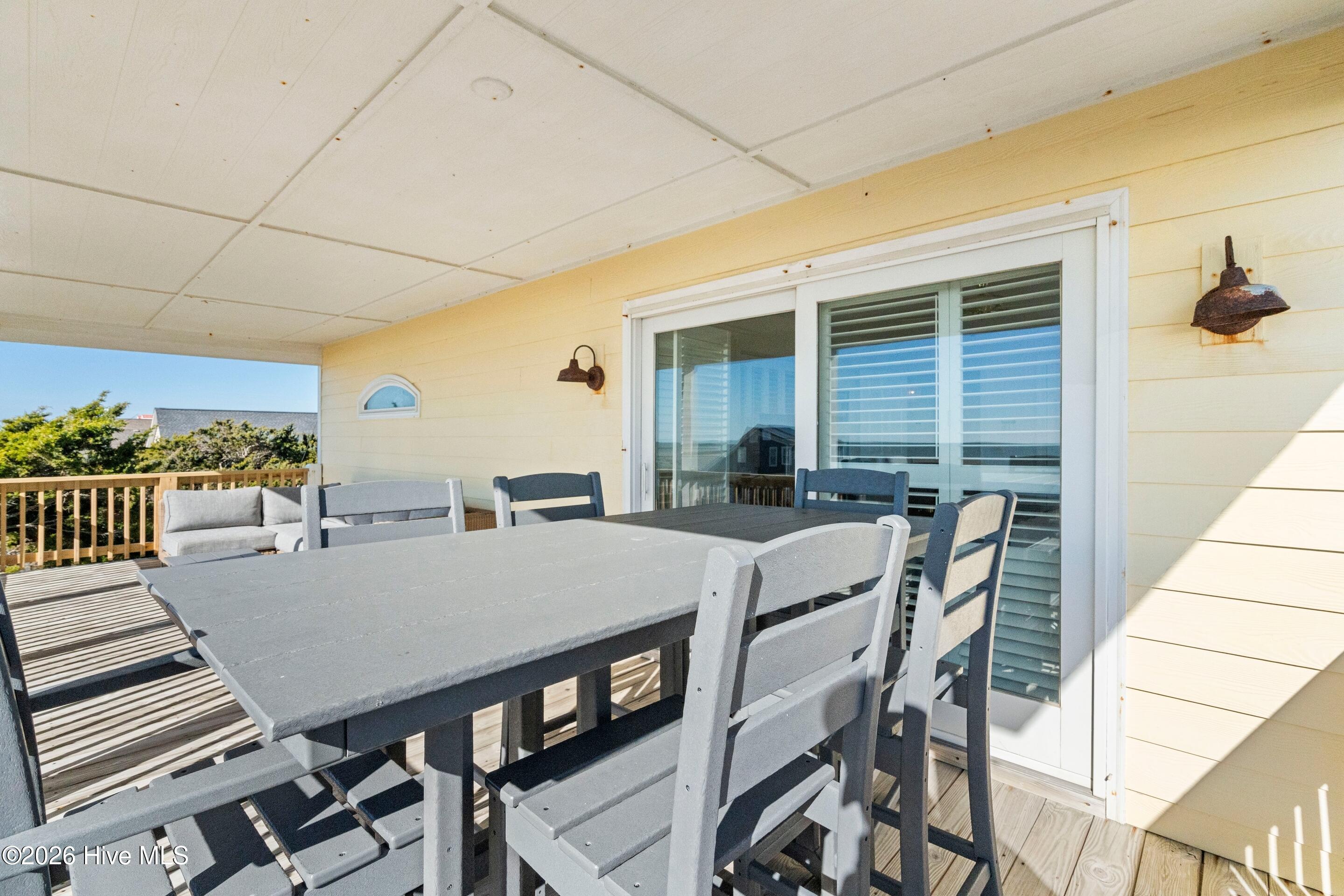 100549309 | Photo 59