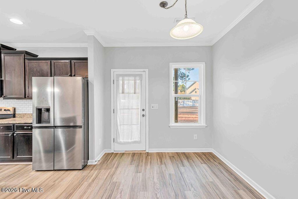 100548964 | Photo 15