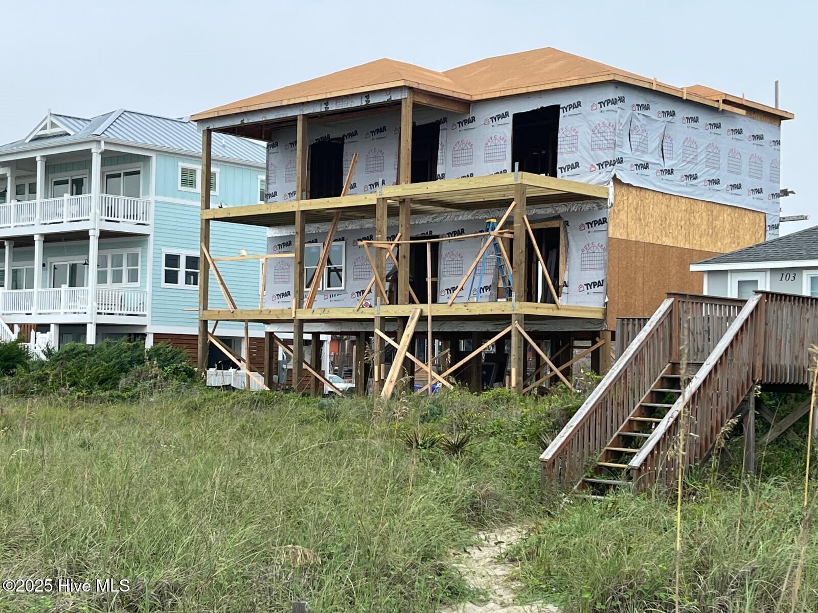 100525710 | Photo 15