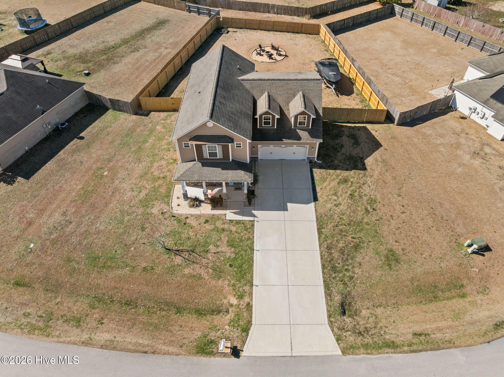 100557328 | Photo 42