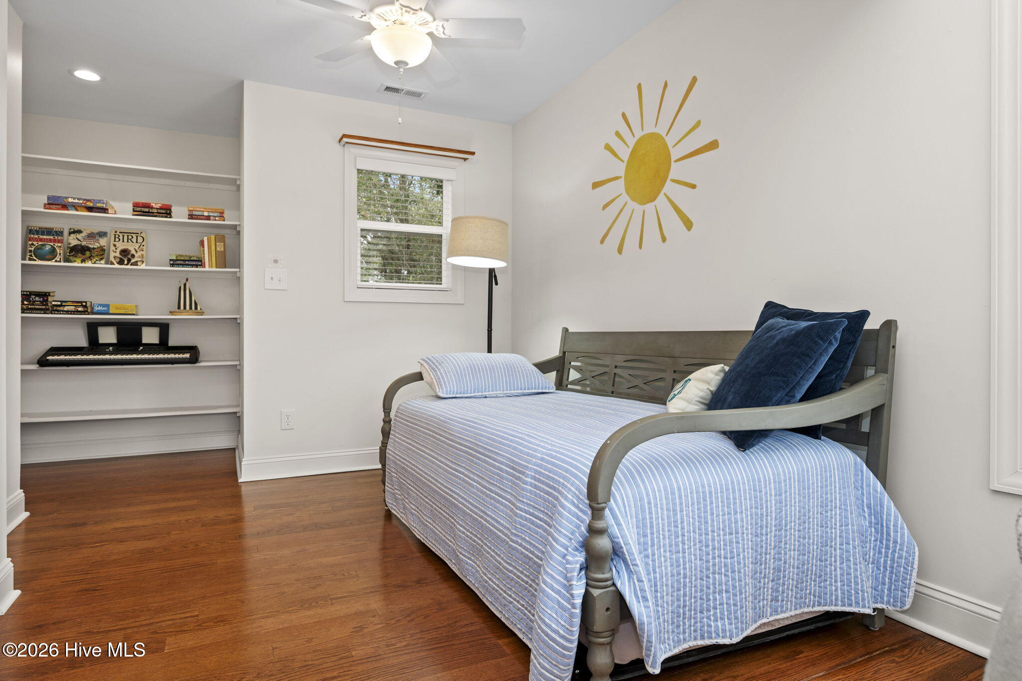 100557272 | Photo 30