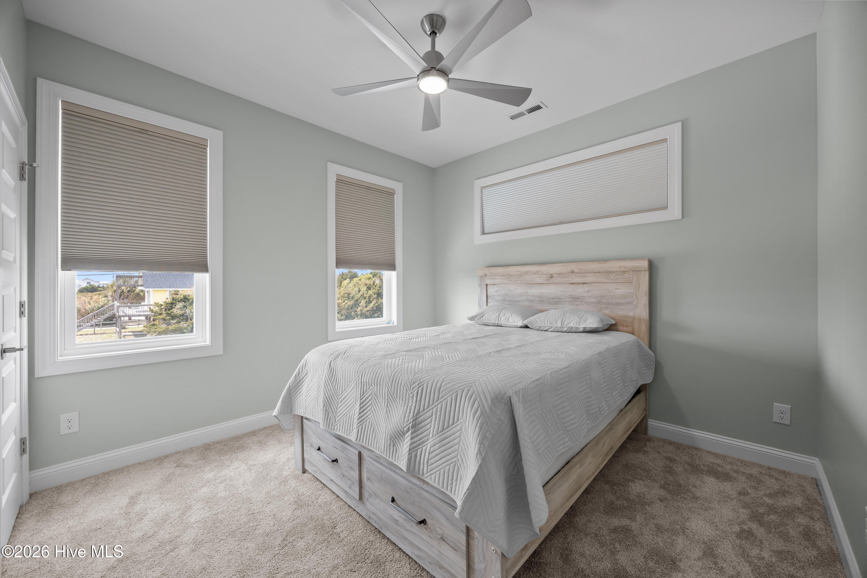 104 E Seaview Drive, Emerald Isle, NC, 28594