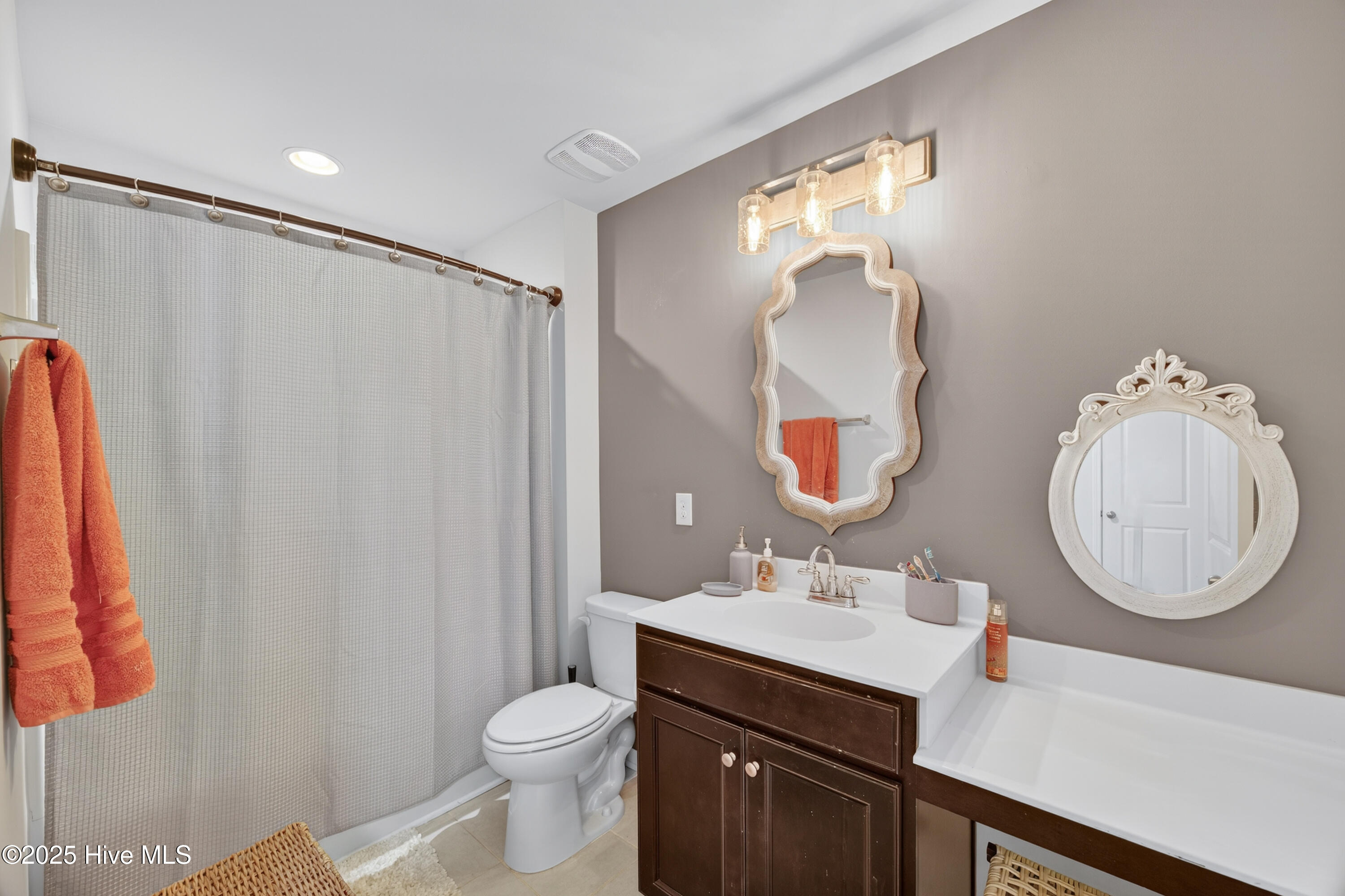 100540522 | Photo 36