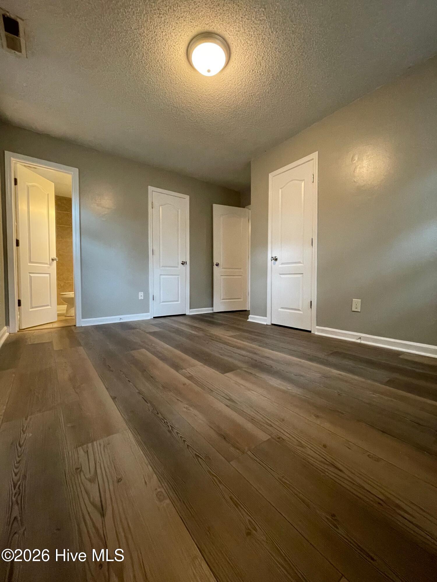 100553183 | Photo 16