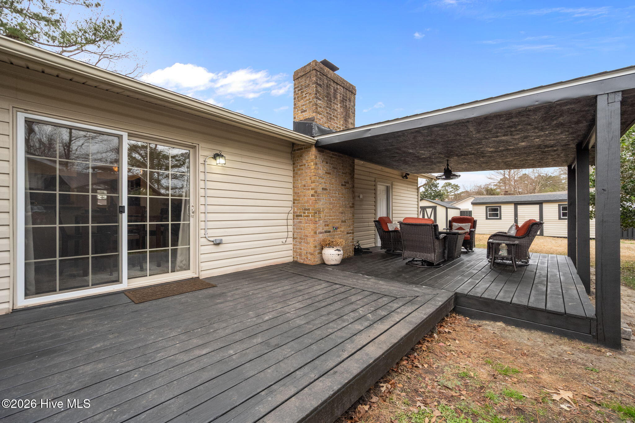 100548393 | Photo 35