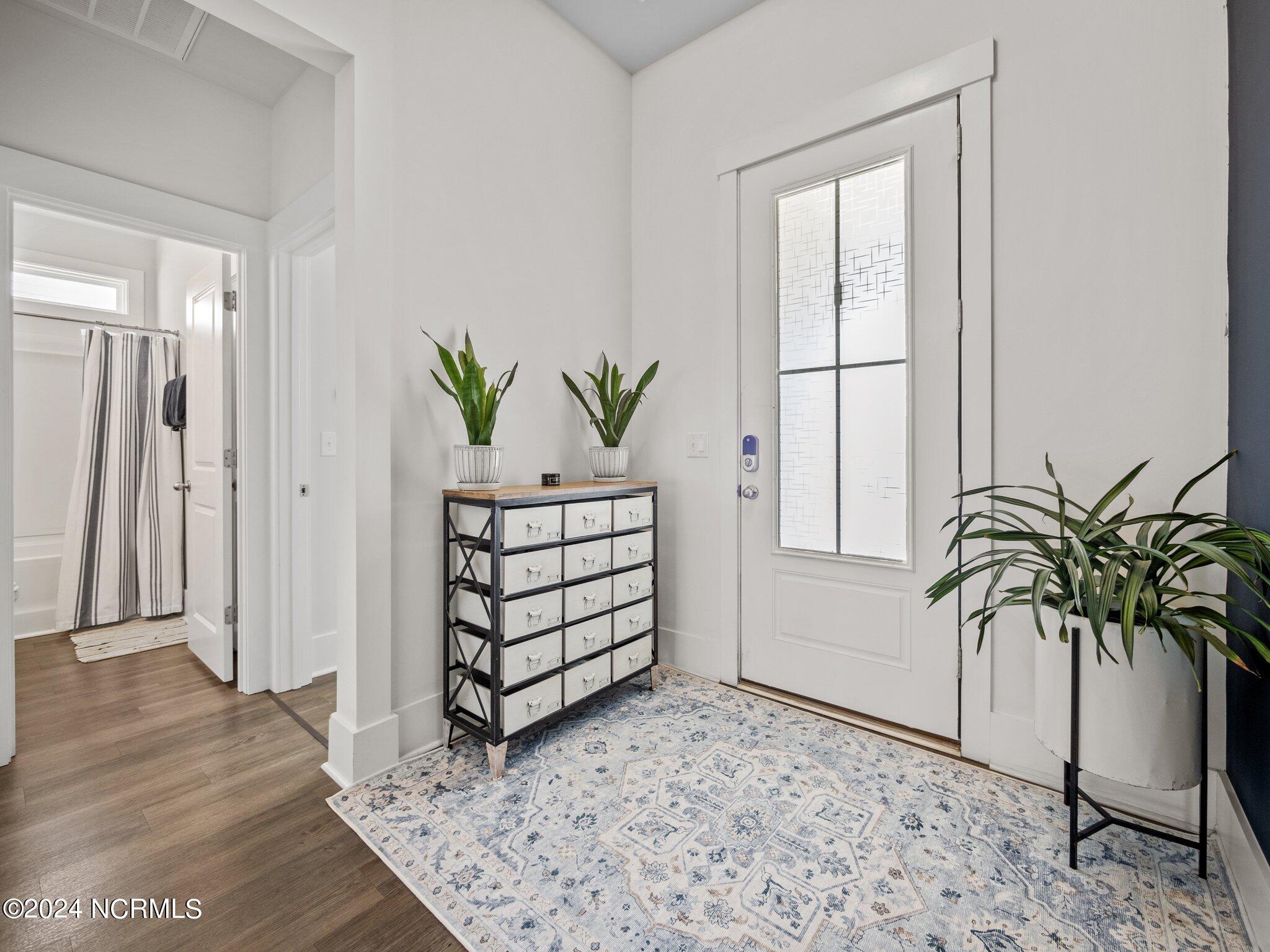 100562894 | Photo 20