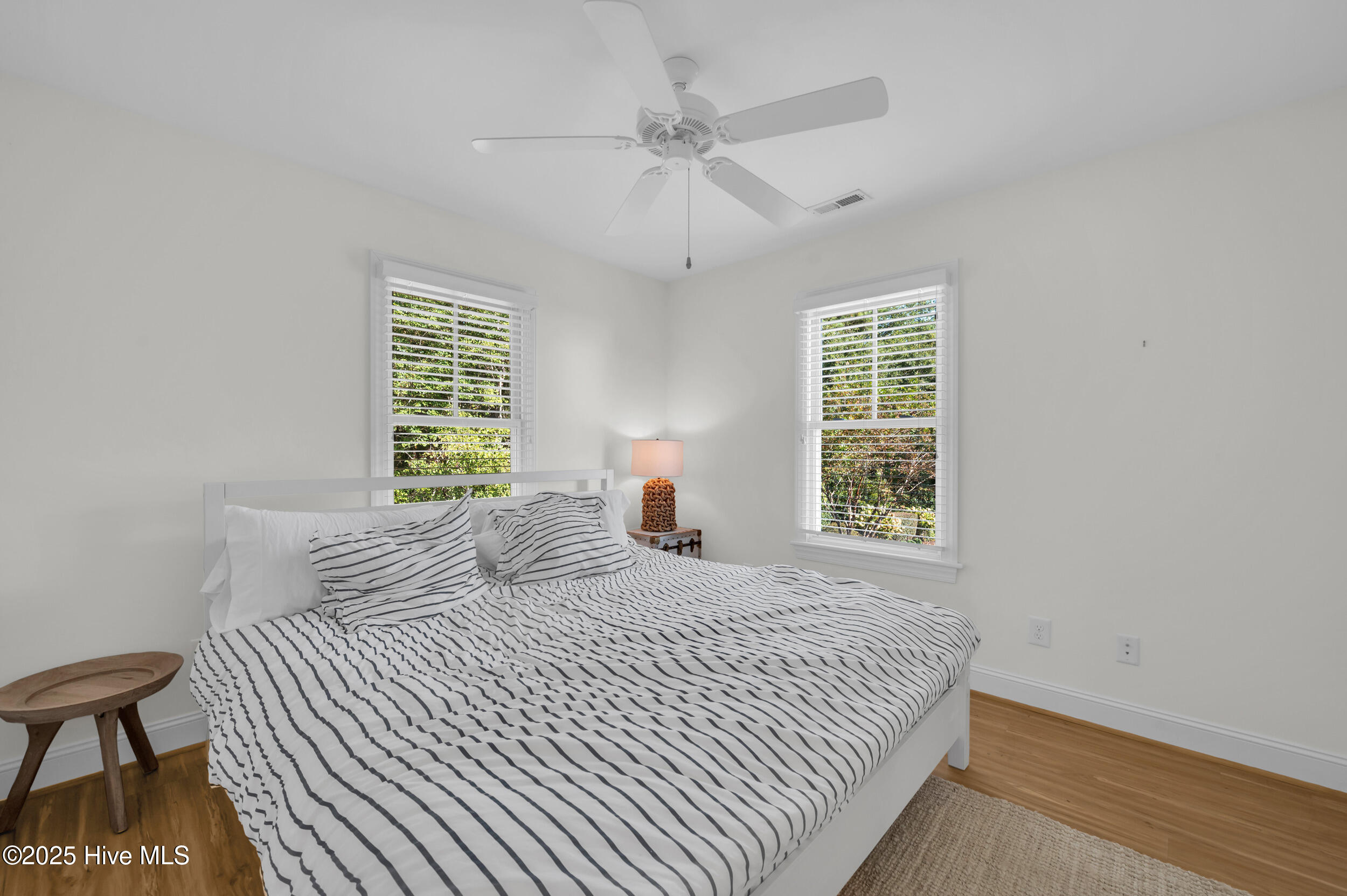 100532568 | Photo 41