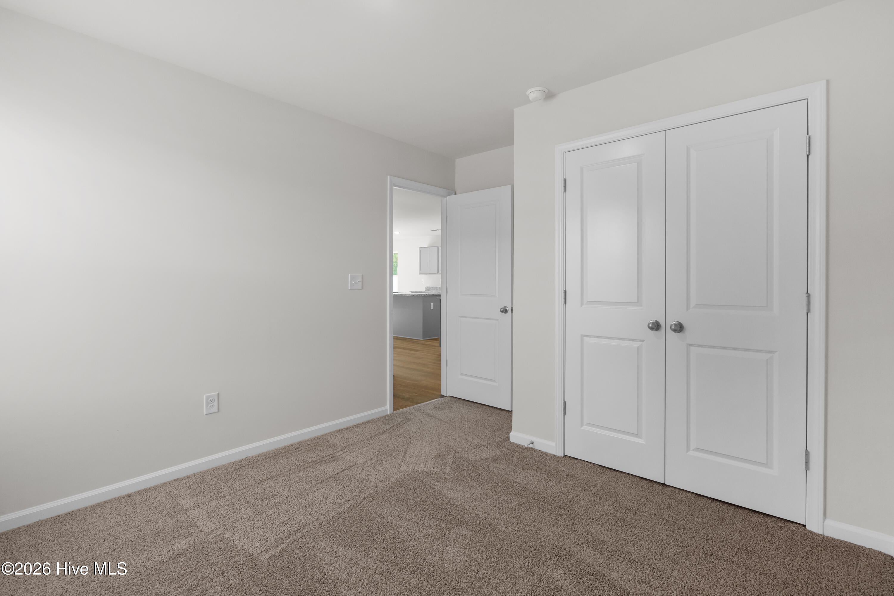 100550228 | Photo 30