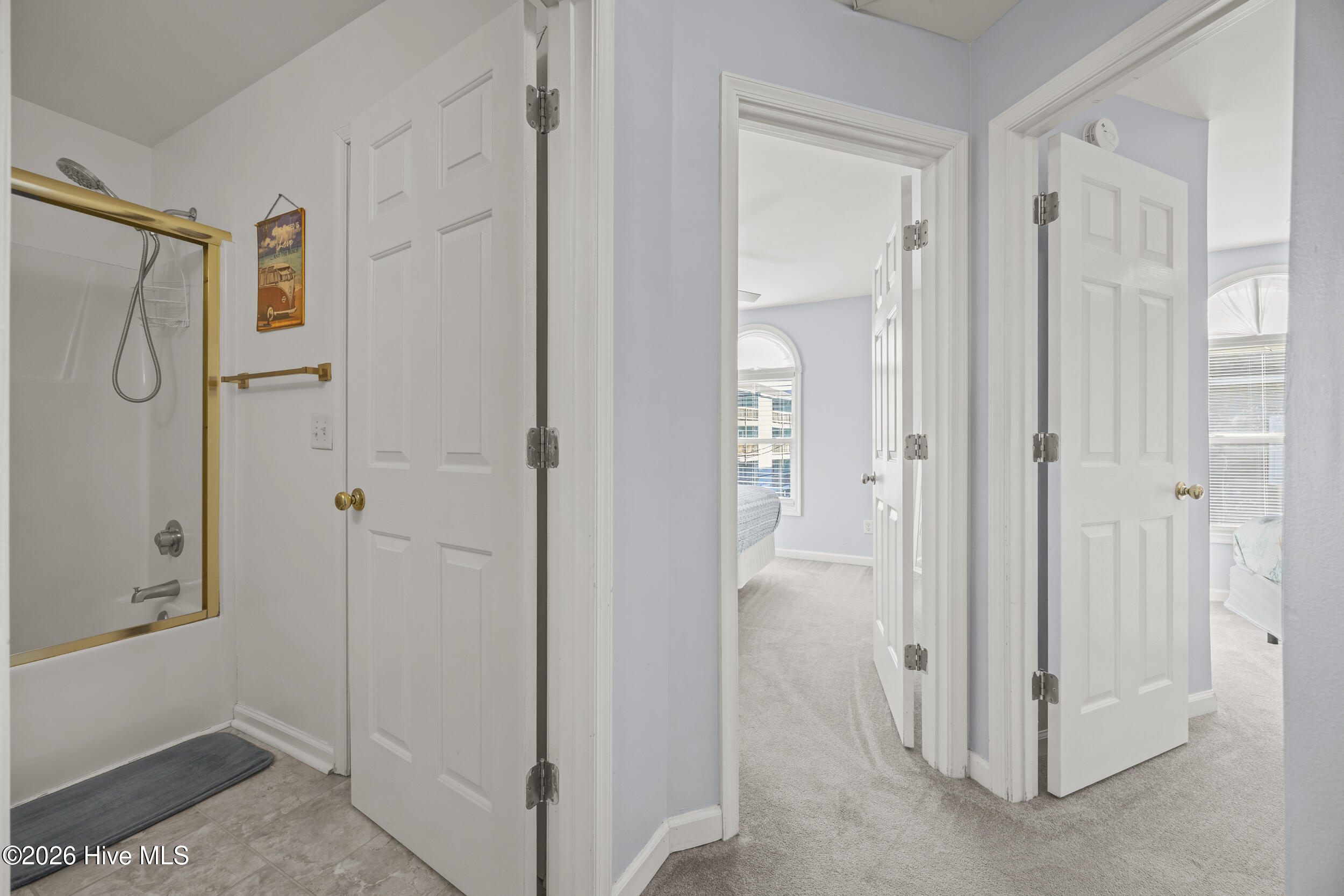 100552851 | Photo 19