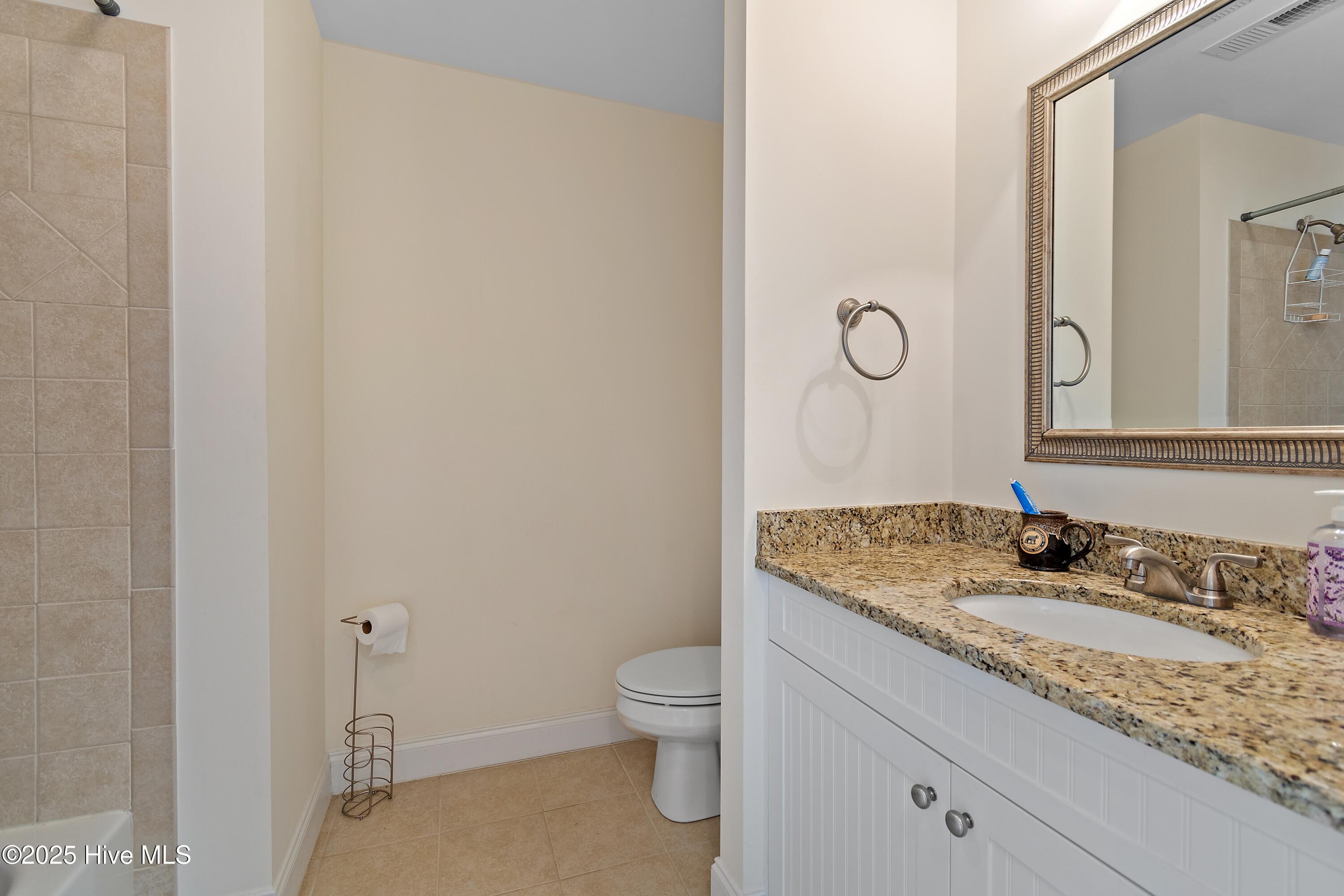 100520830 | Photo 41