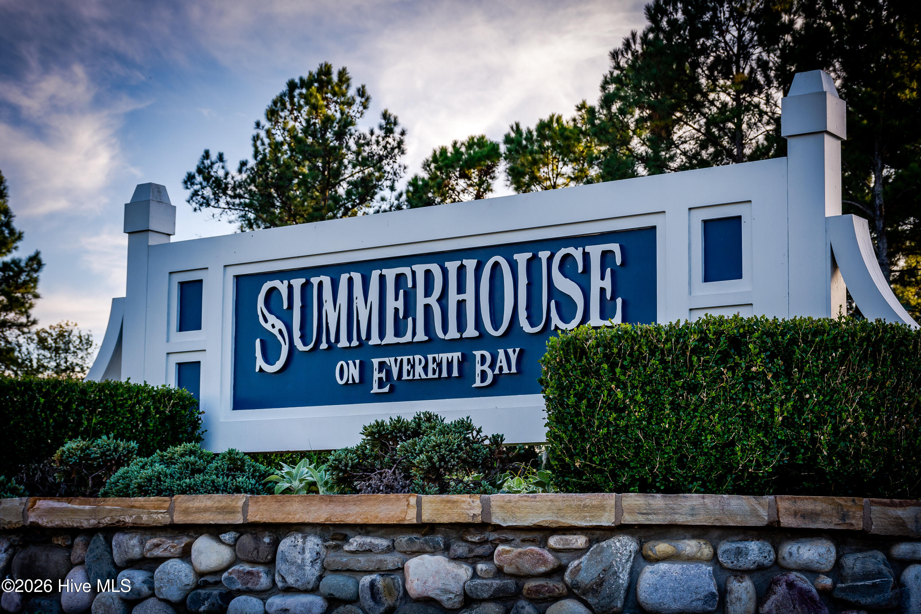 100556932 | Photo 49