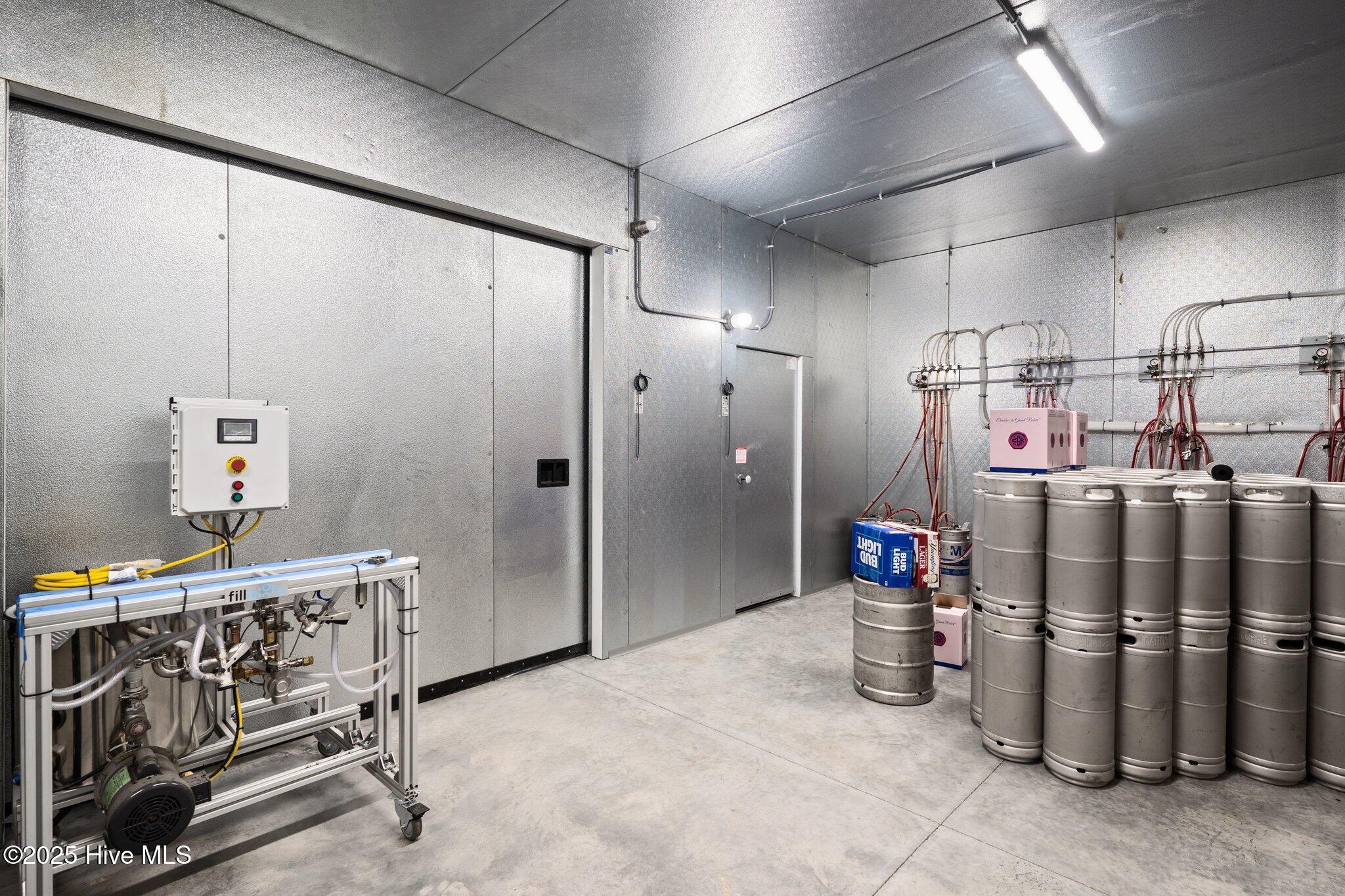 100545245 | Photo 45