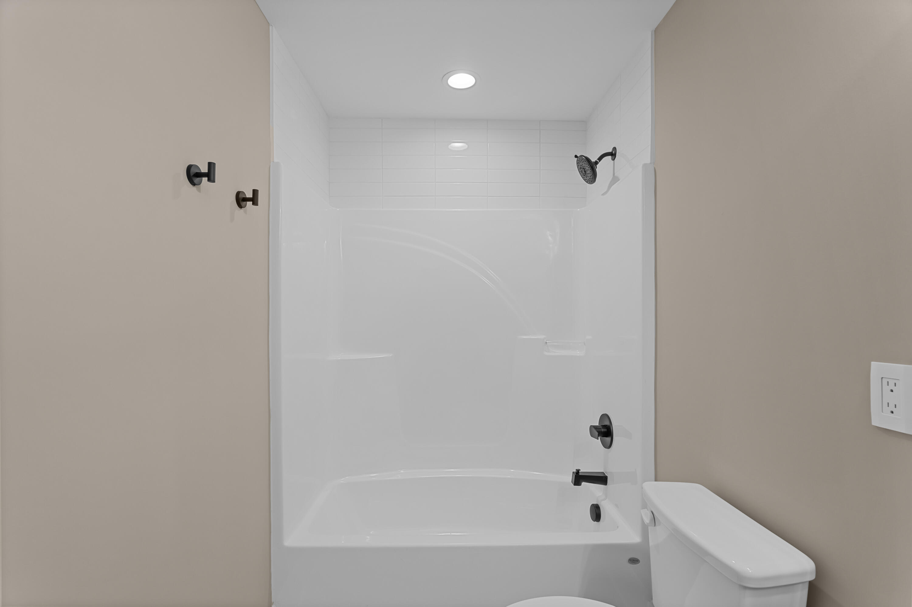 Bedroom 2-Ensuite Bath