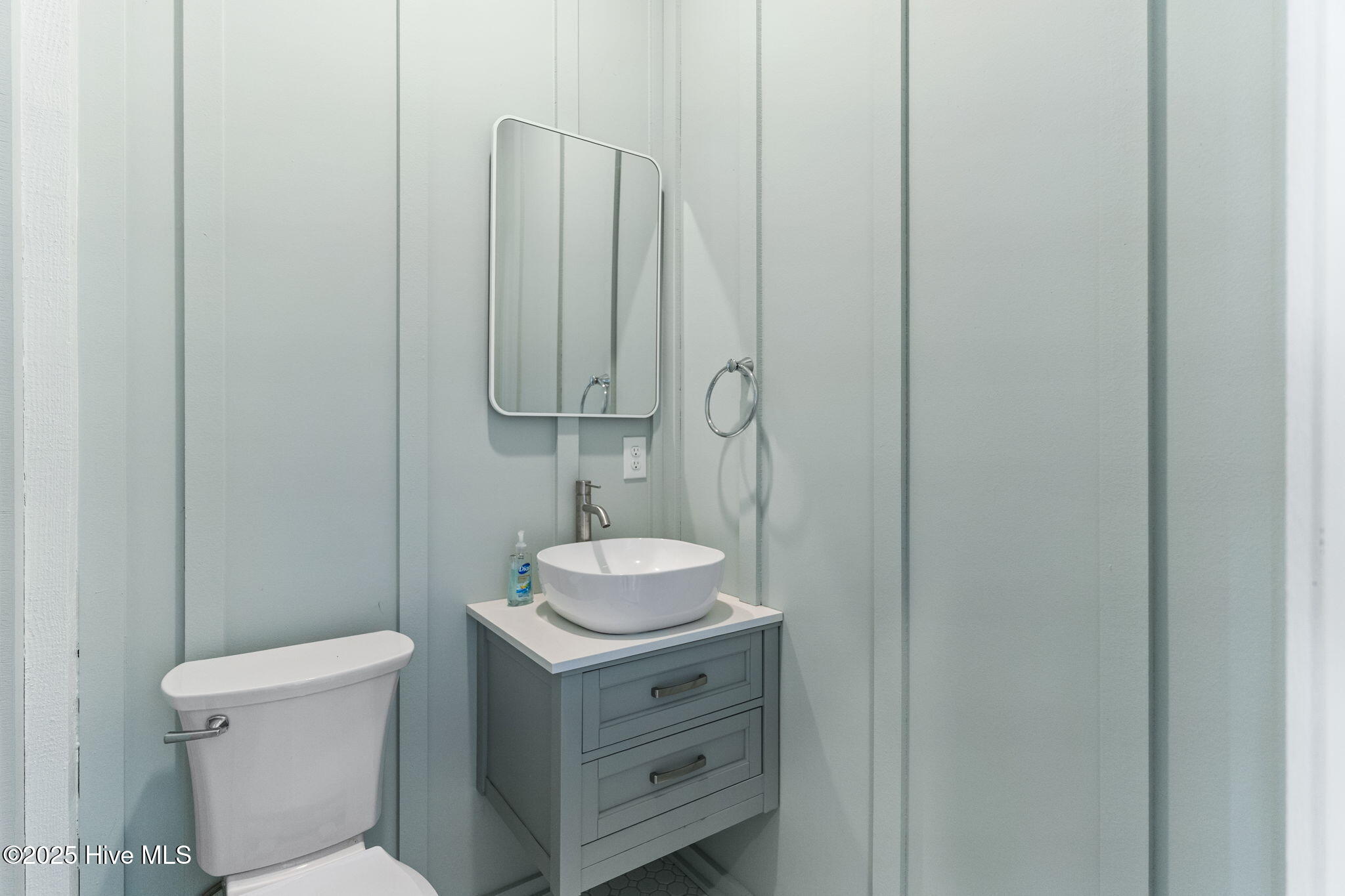 100545379 | Photo 38