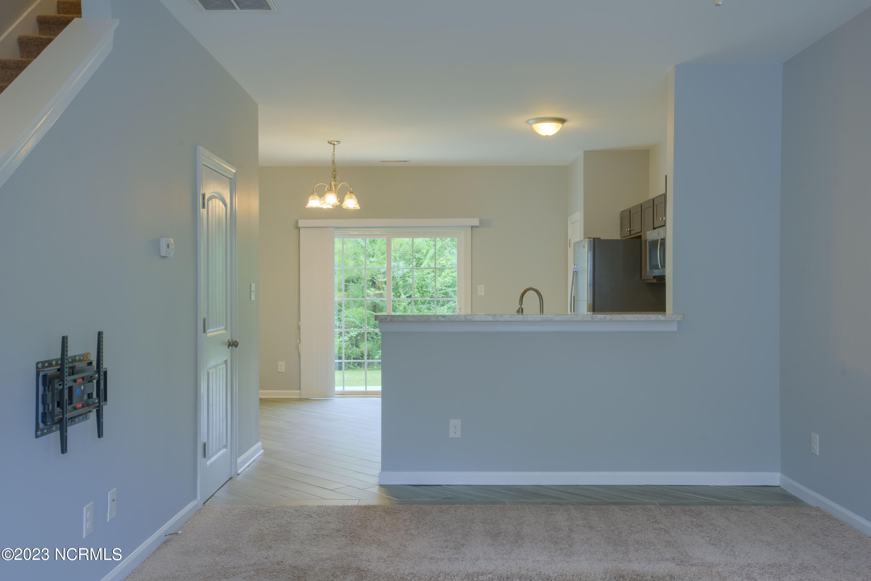 100545817 | Photo 10