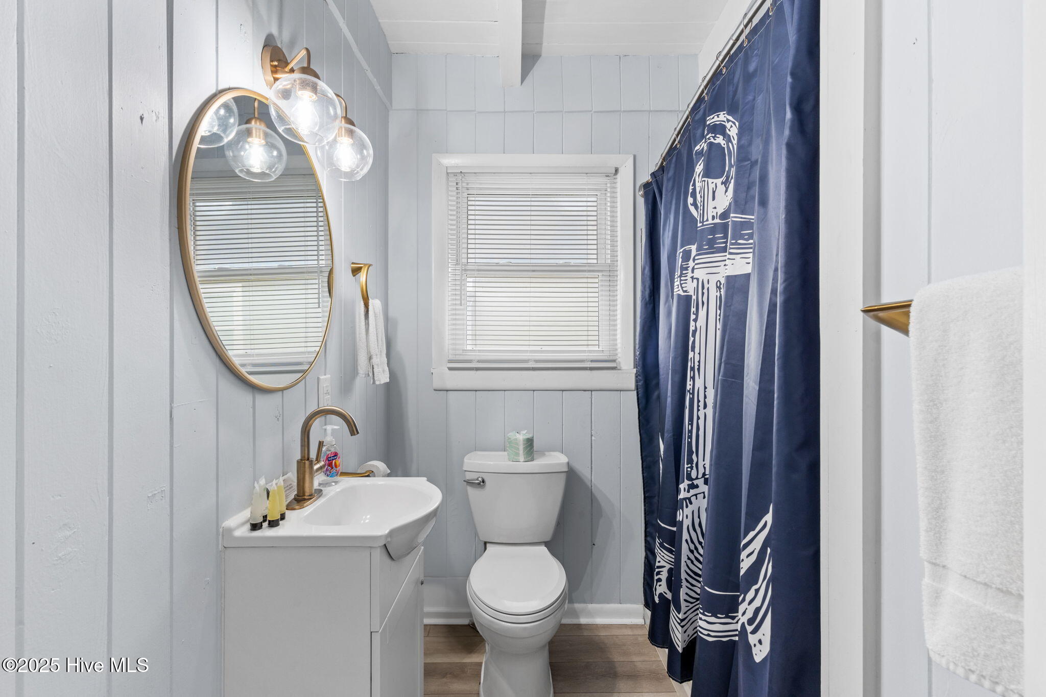 100526809 | Photo 28