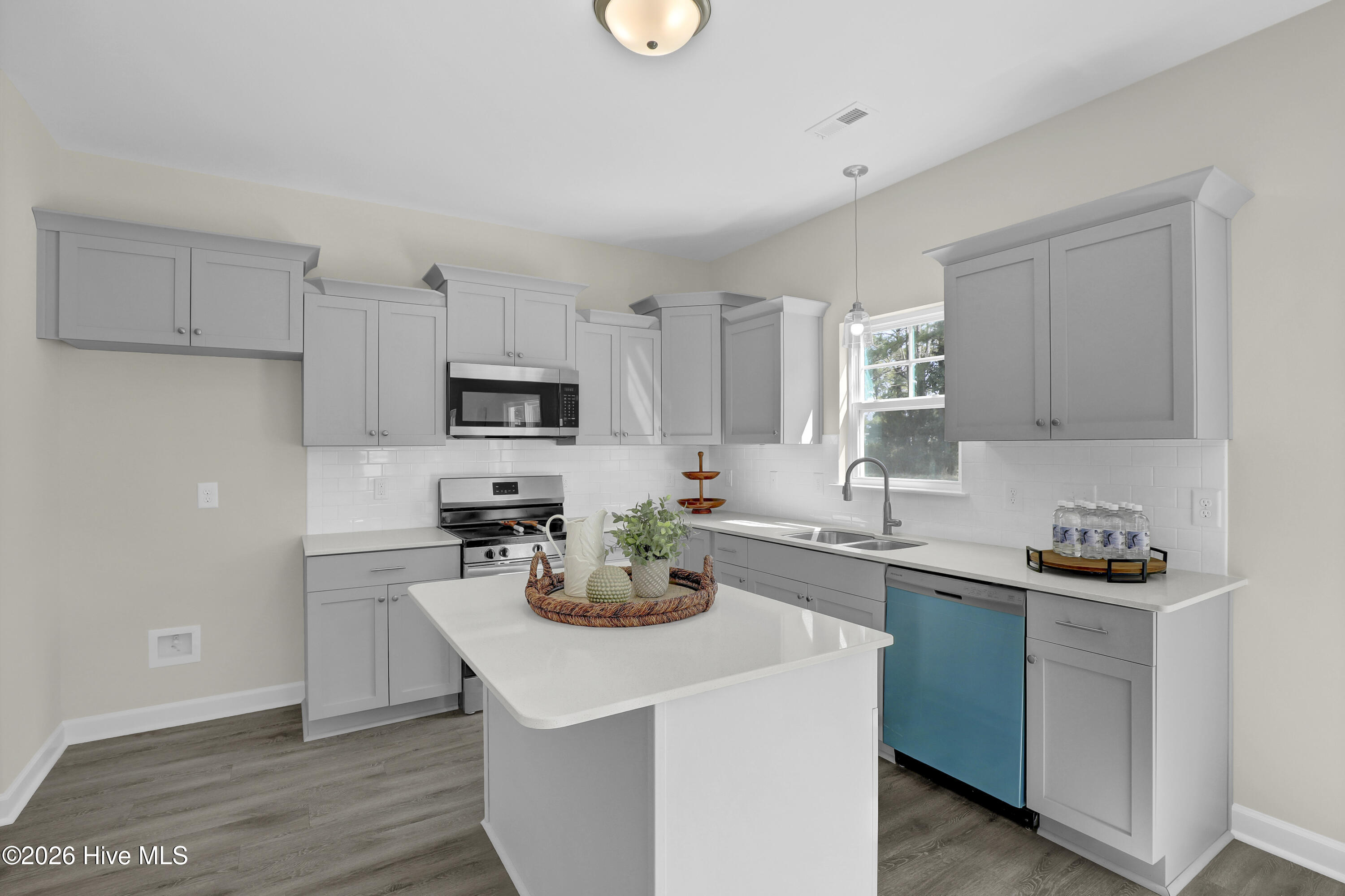 100488784 | Photo 10