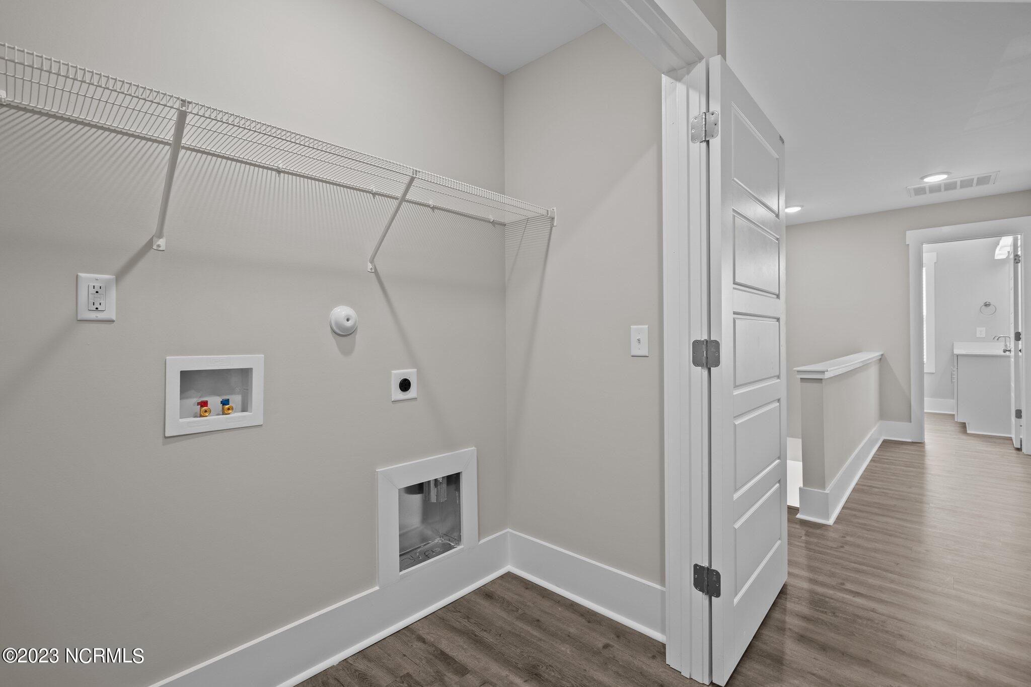 100545578 | Photo 32