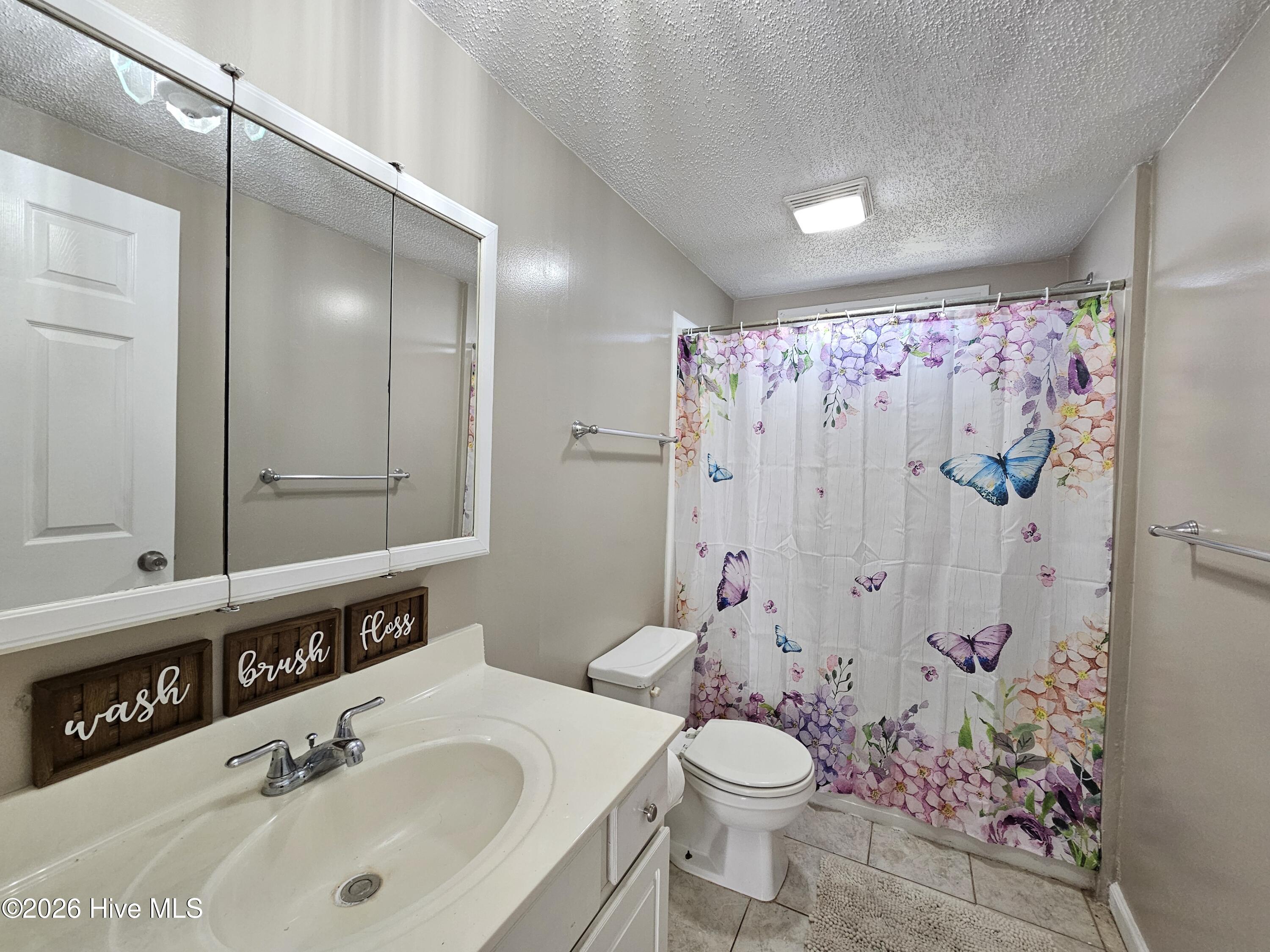 100561319 | Photo 37