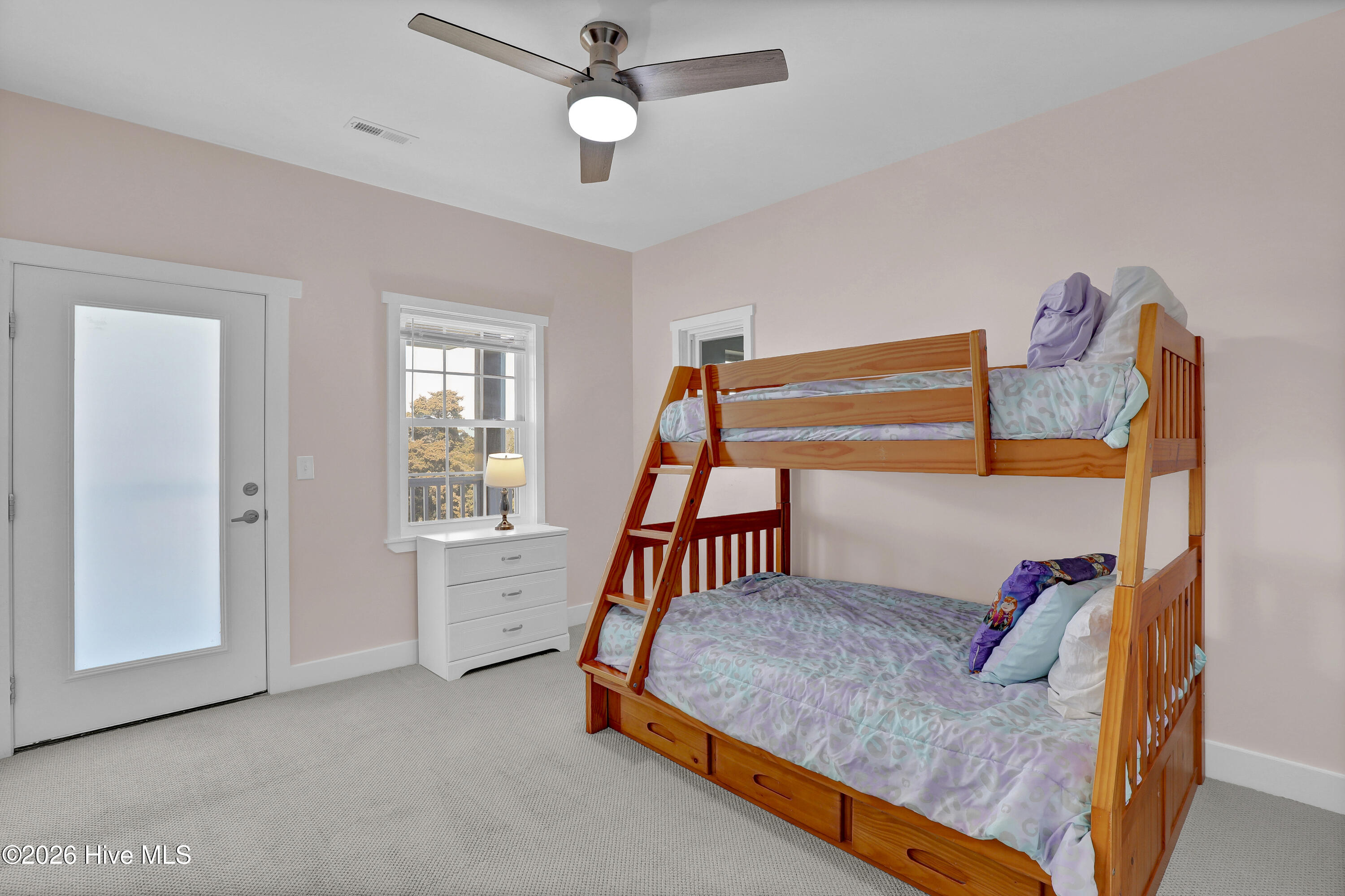 100551394 | Photo 34