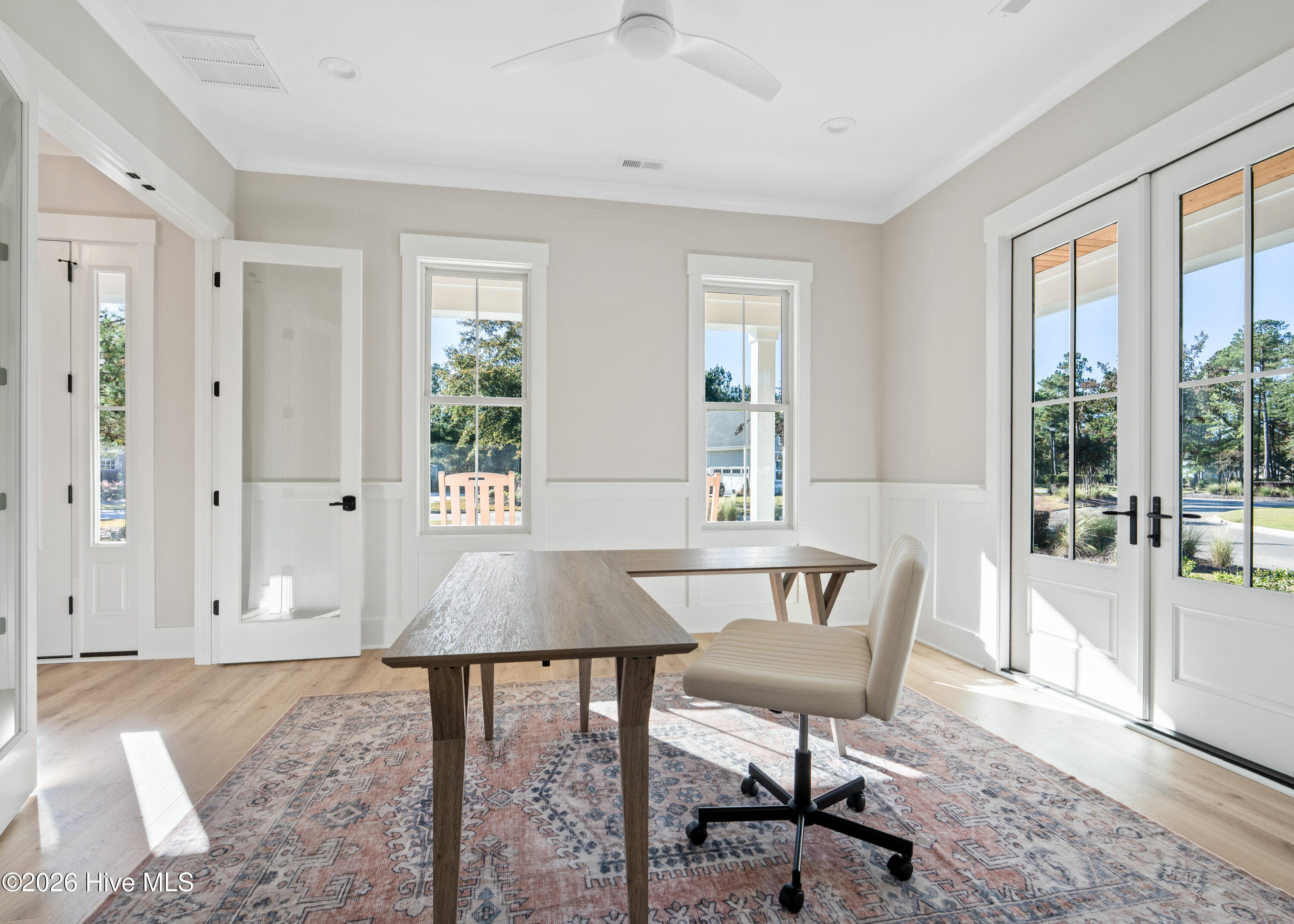 100558184 | Photo 22