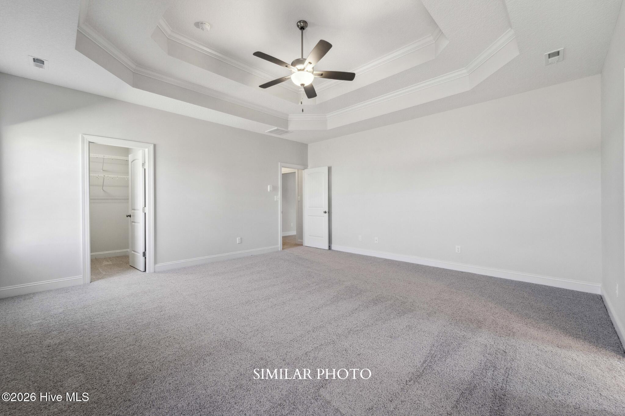 100561573 | Photo 15