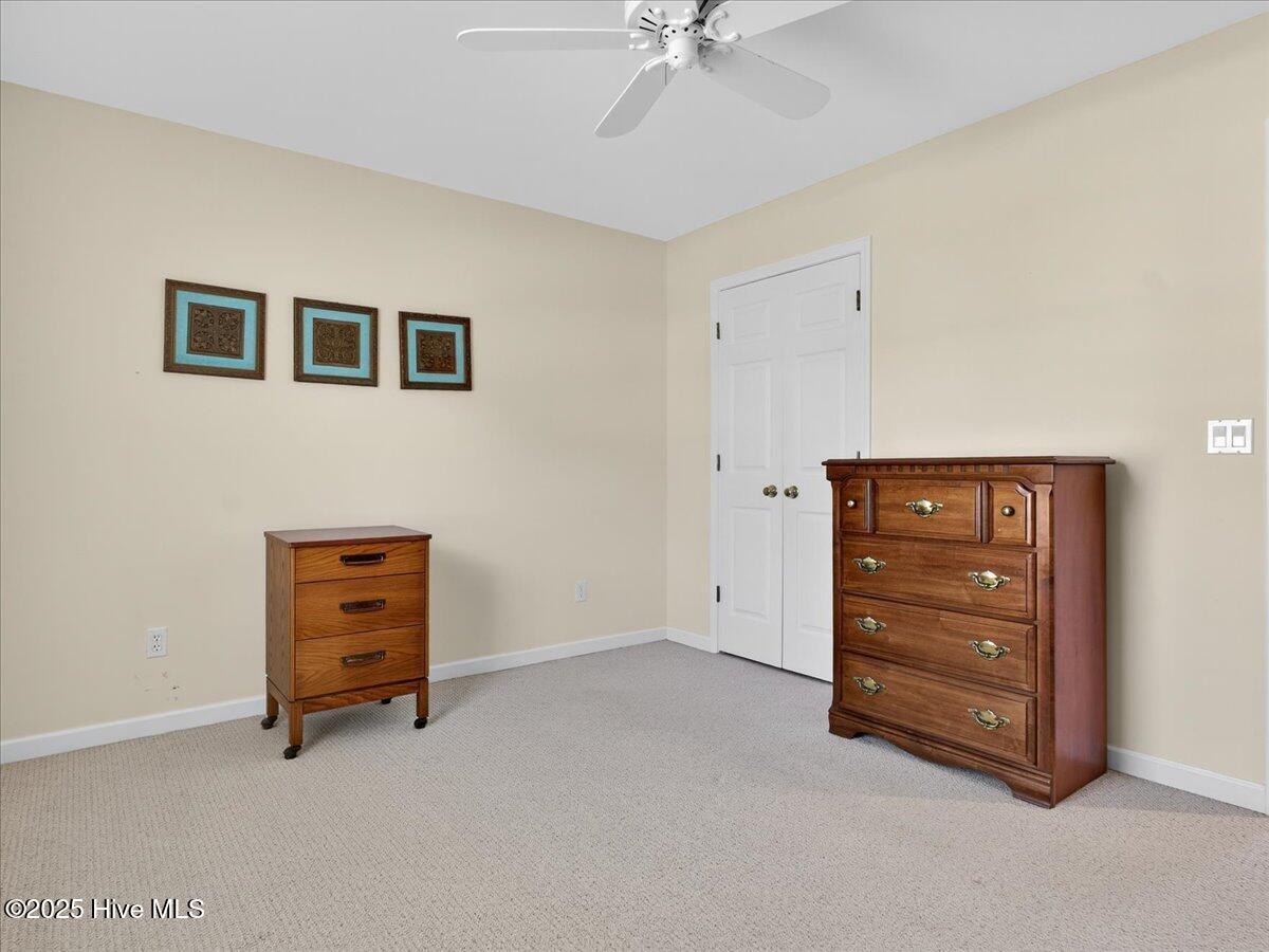 100537242 | Photo 35