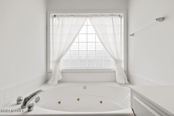 100578079 | Photo 28