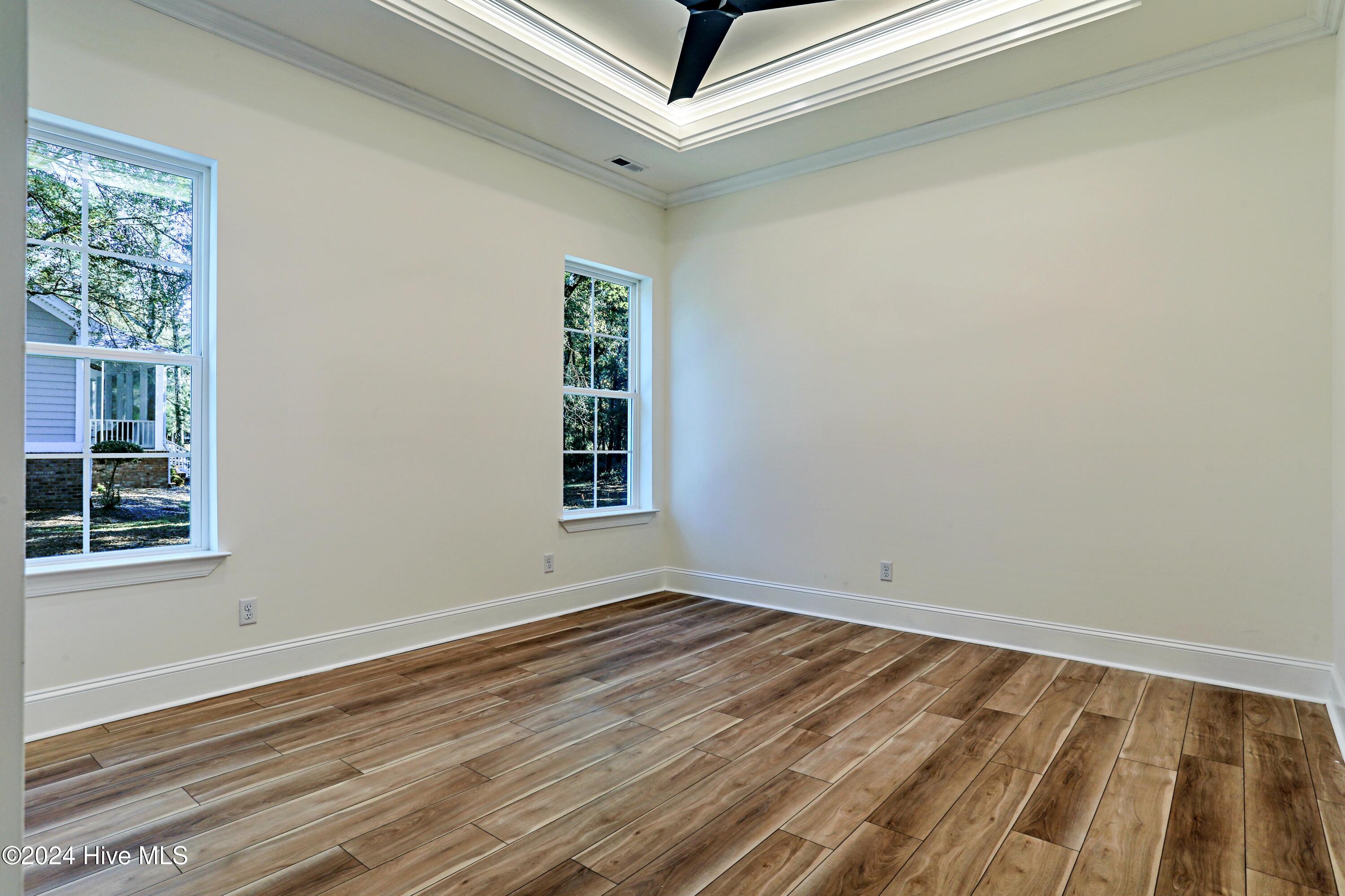 100481314 | Photo 32