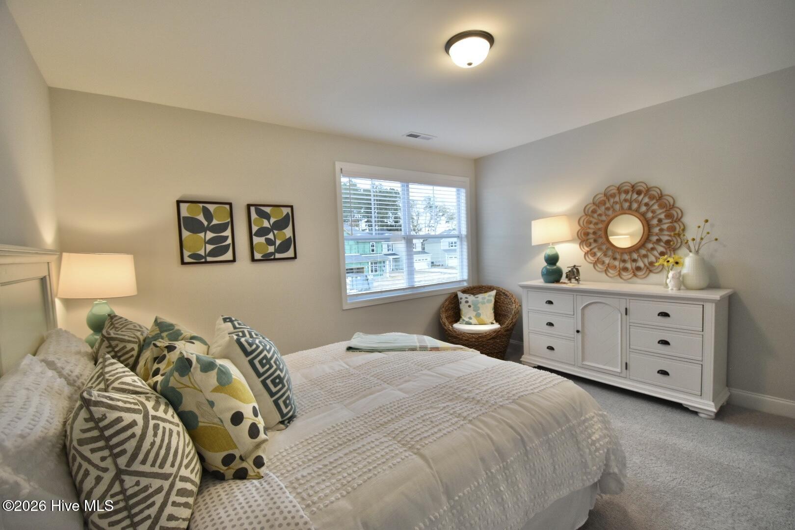 100548054 | Photo 16