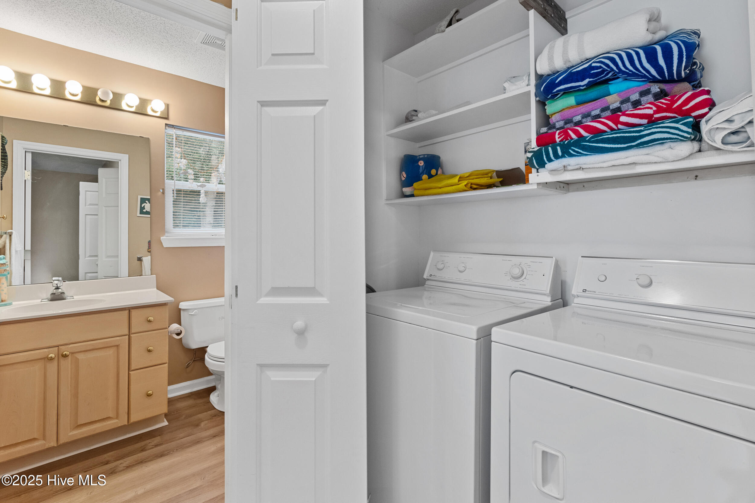 100525296 | Photo 22