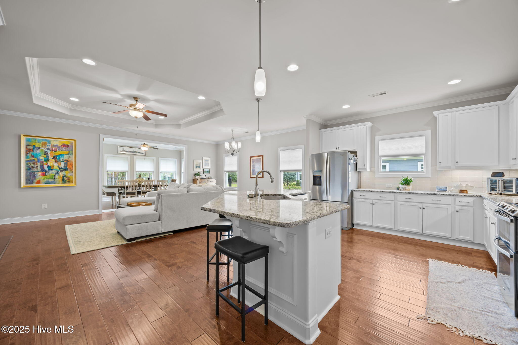 100536658 | Photo 10