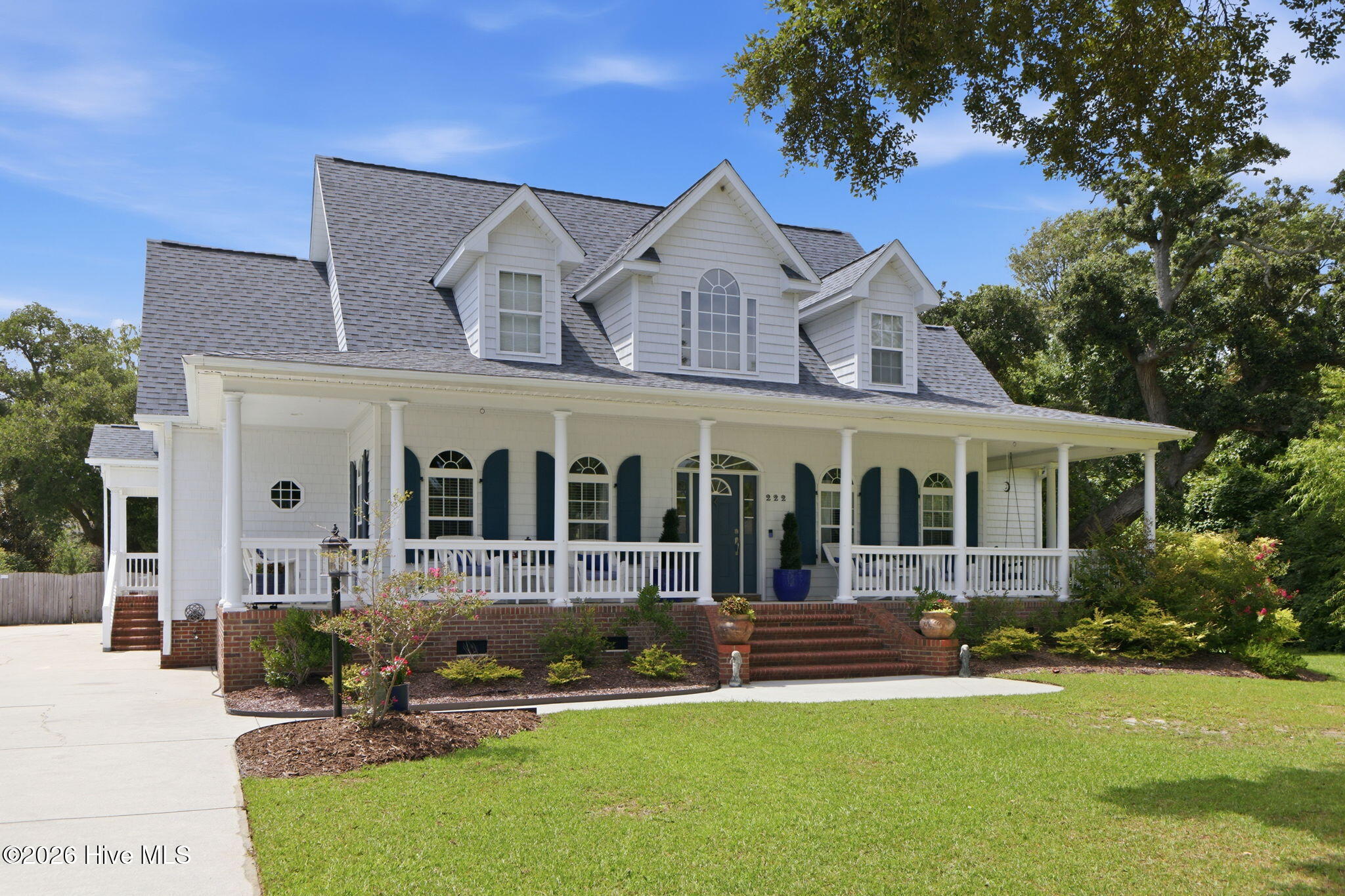 Featured Property 222 Yacht Club 