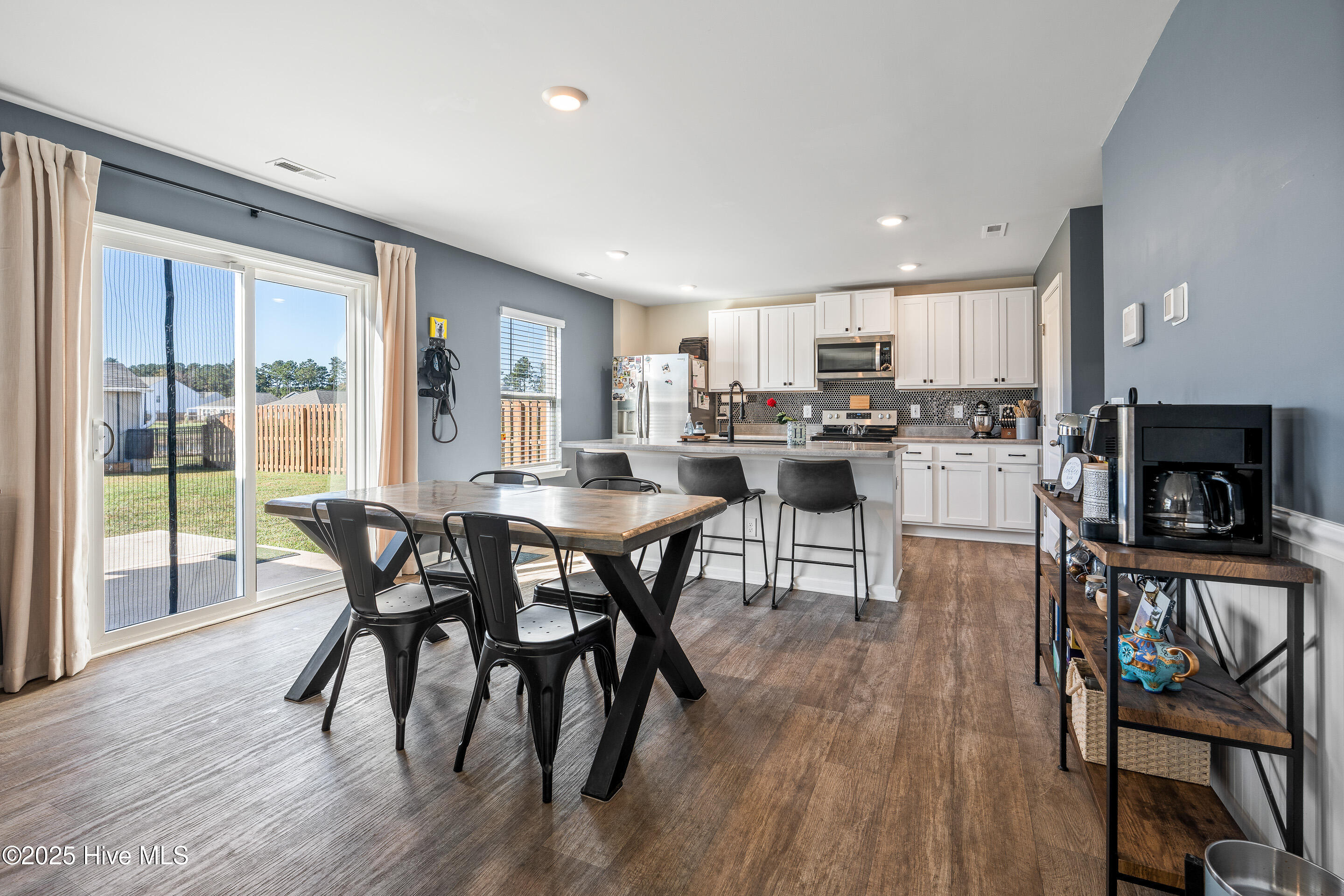 100539247 | Photo 38