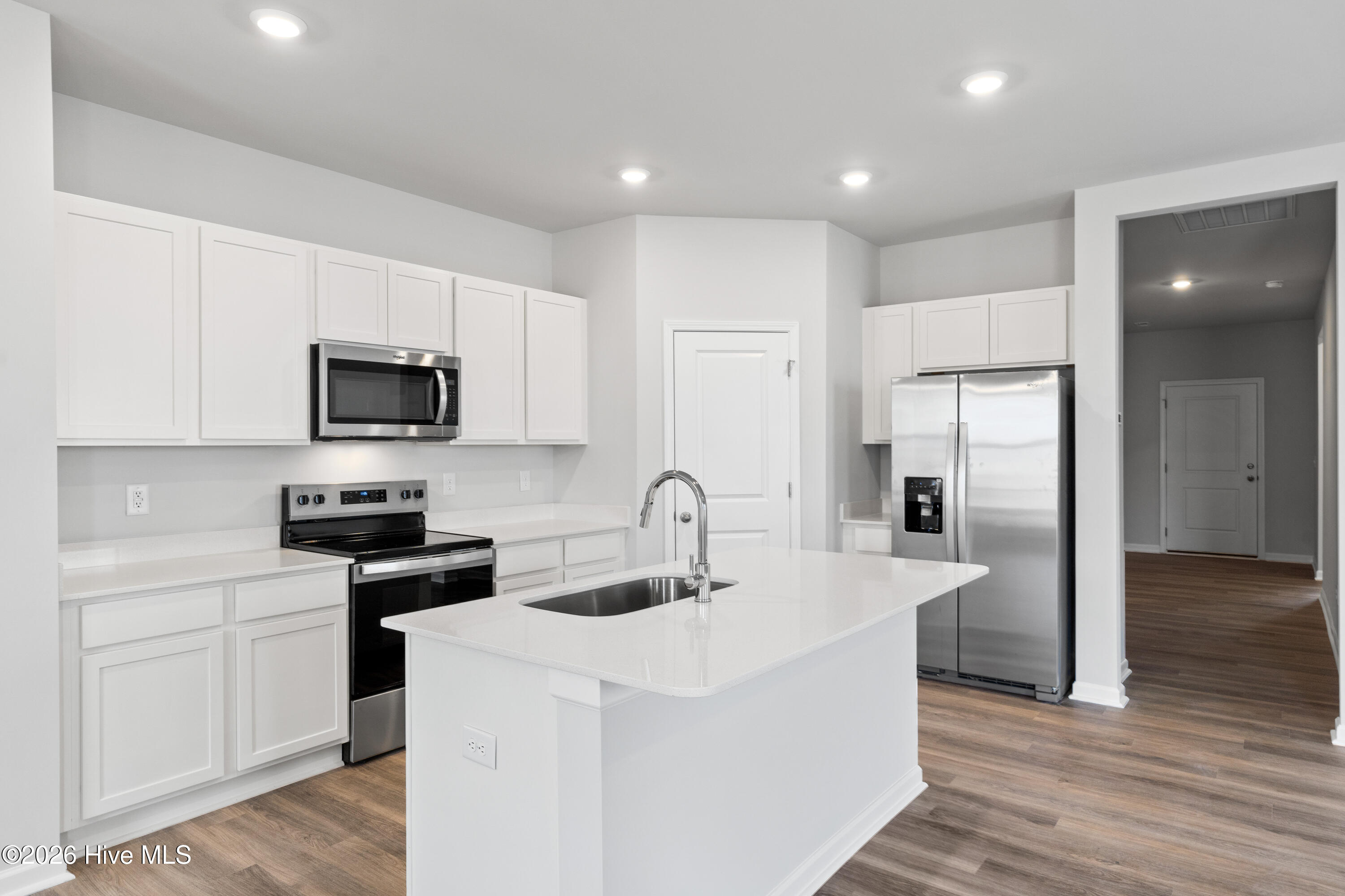 100534400 | Photo 15