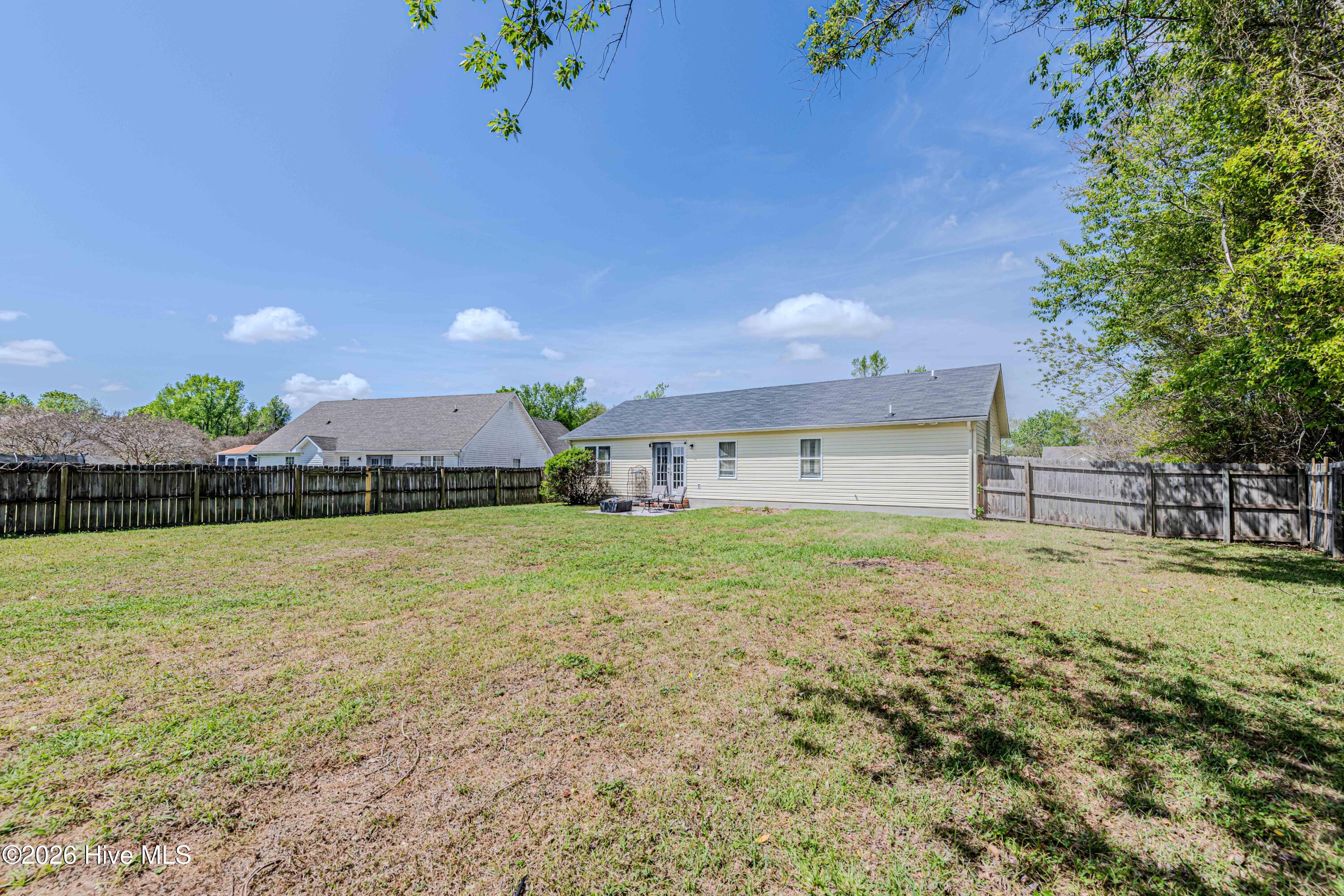 100567742 | Photo 21