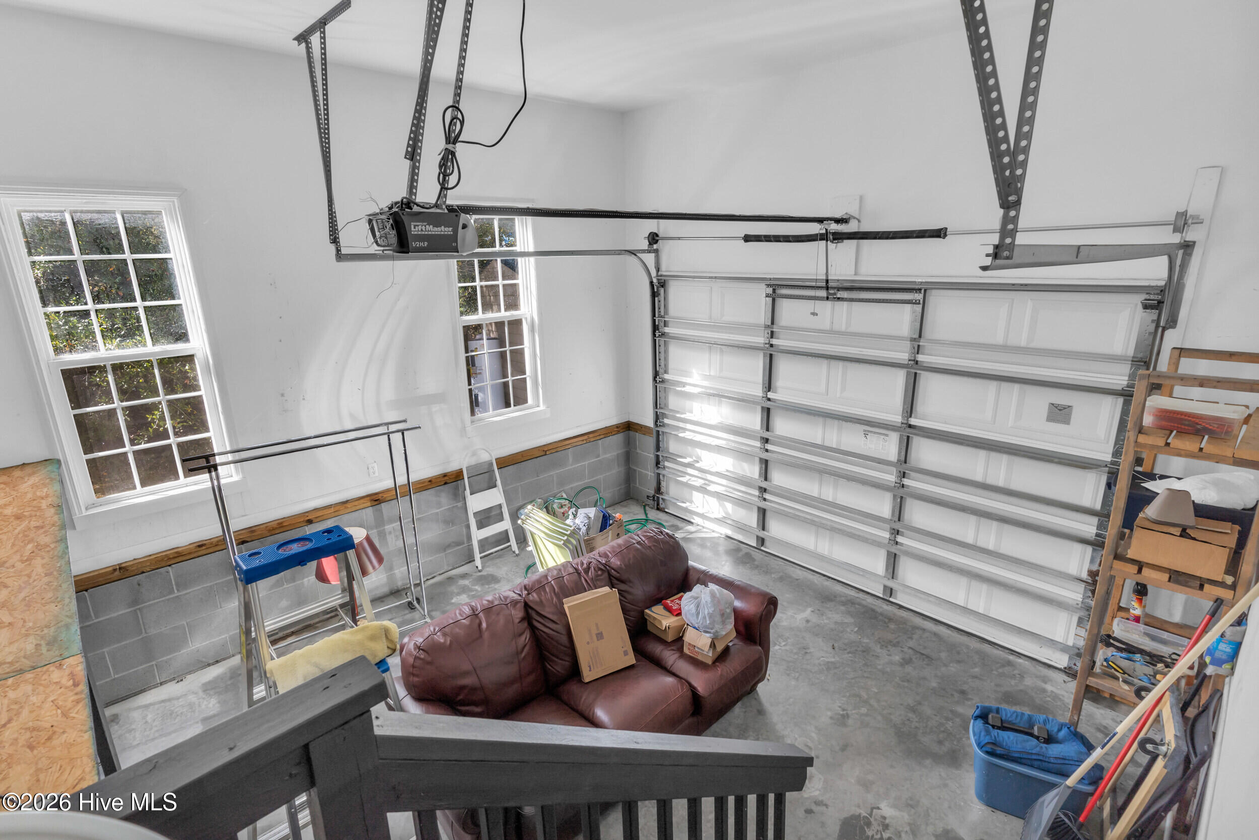 100552694 | Photo 27