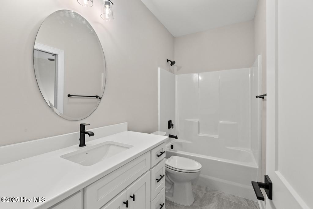 100535859 | Photo 29