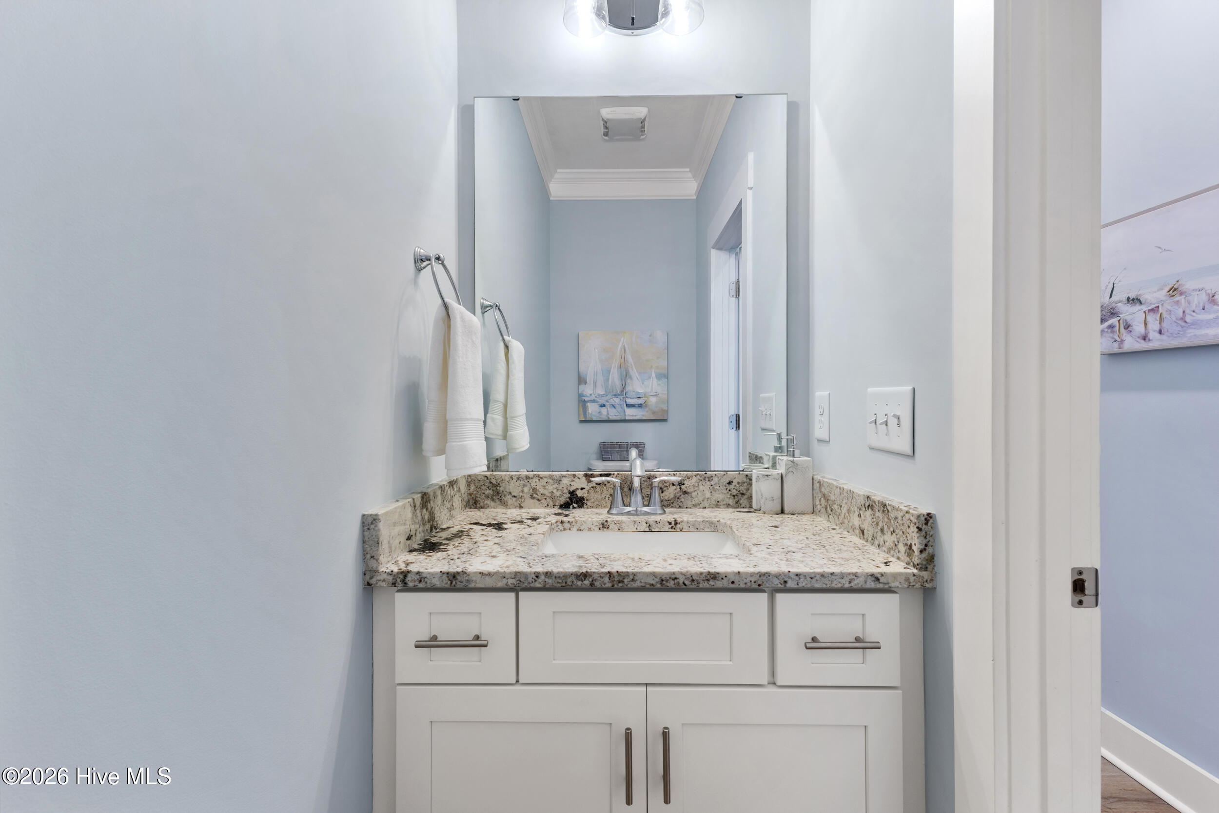 100547540 | Photo 22