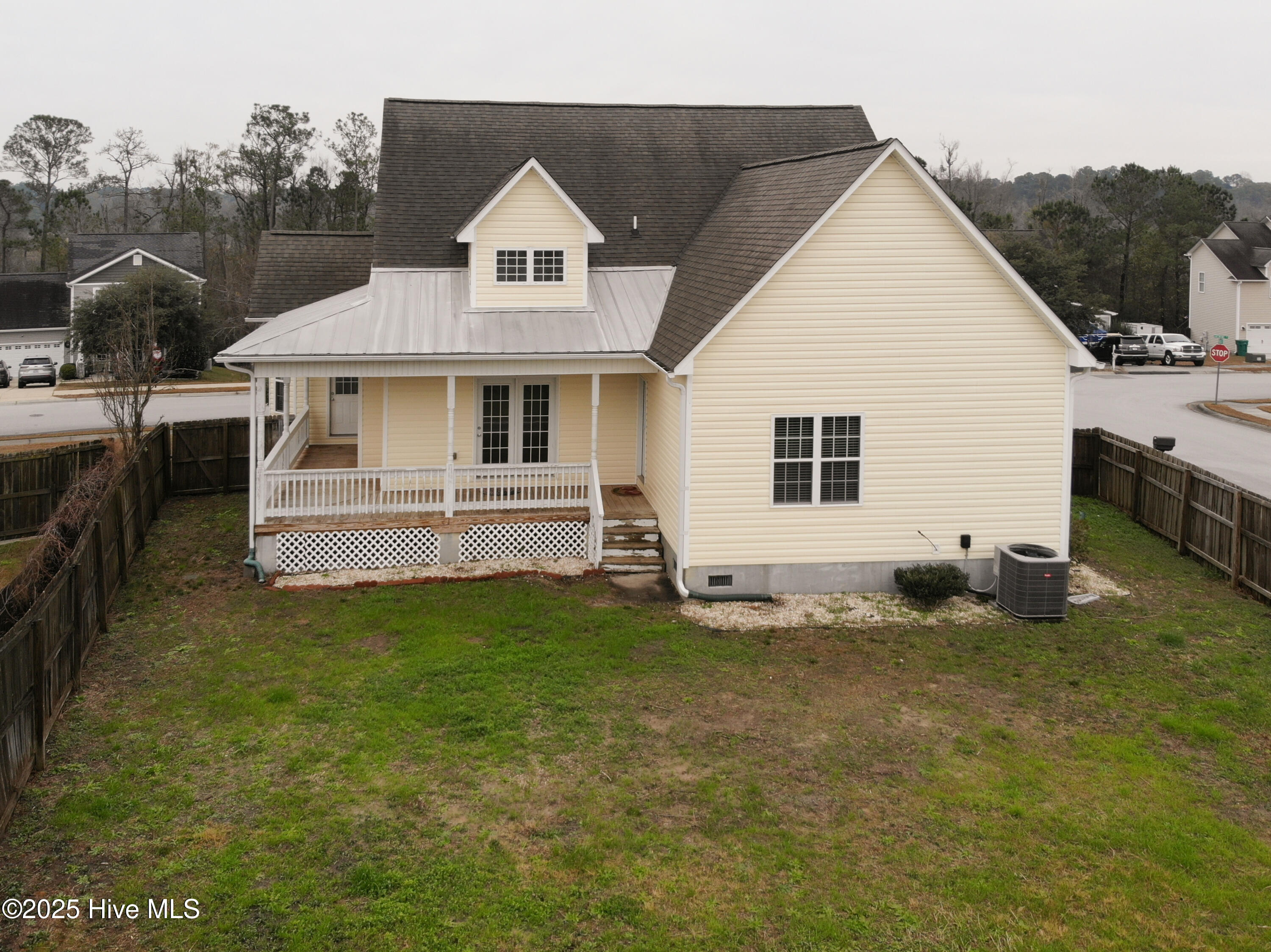 100539008 | Photo 47