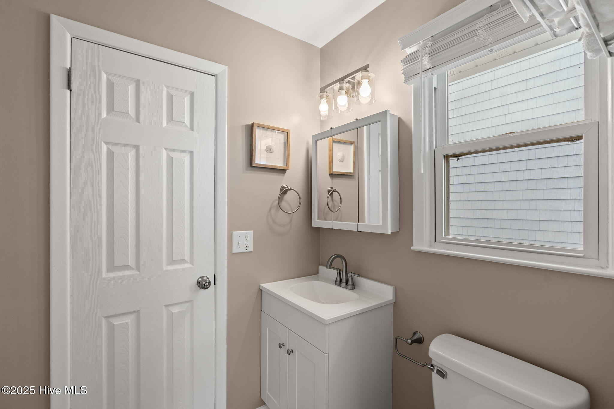 100542968 | Photo 18