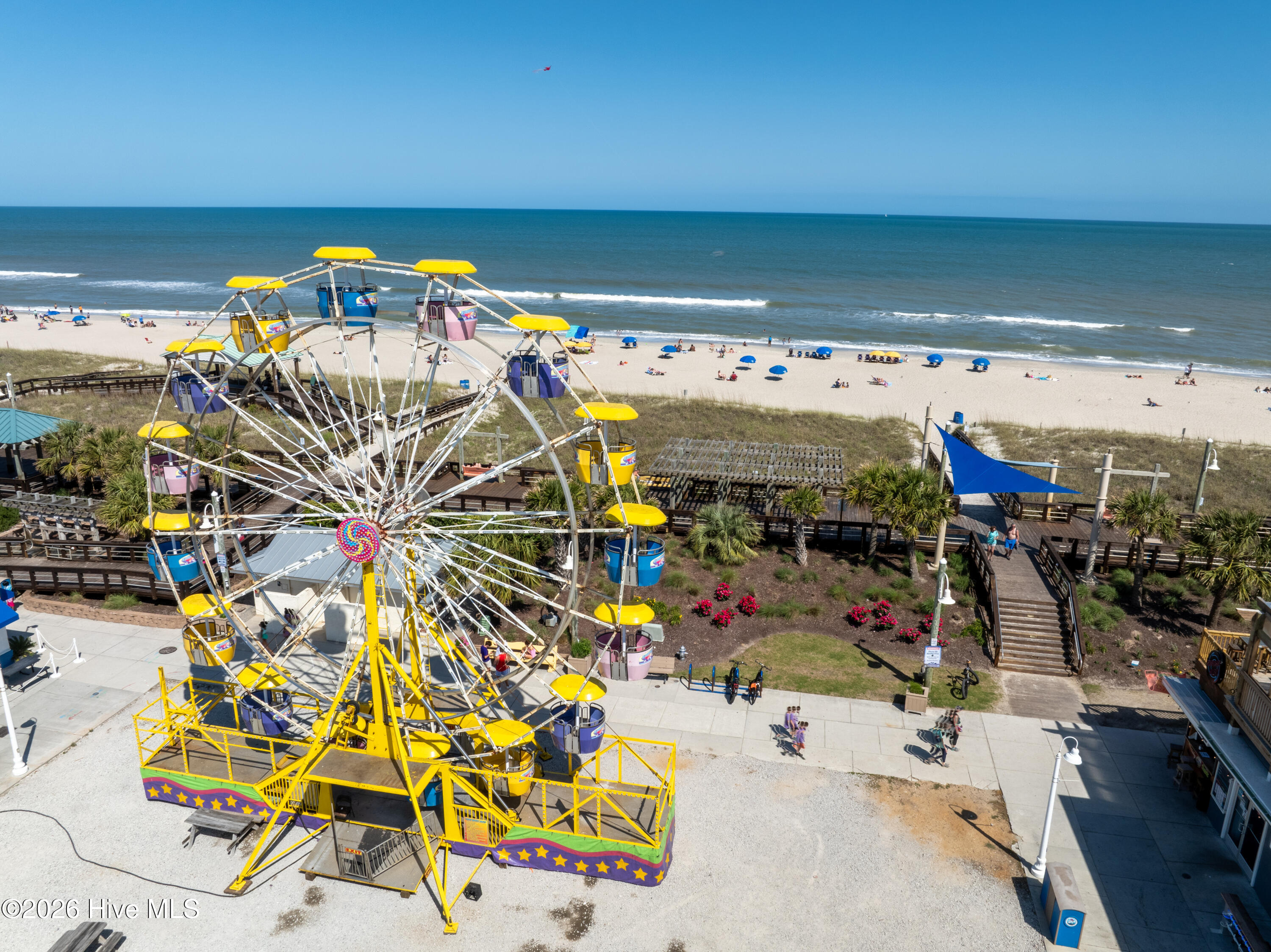100588576 | Photo 48