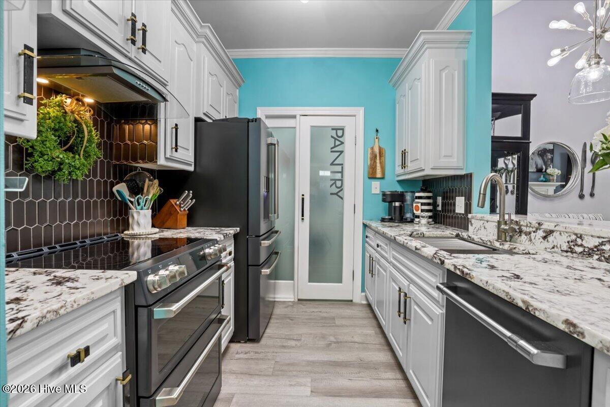 19-104 Oxford Dr-19
