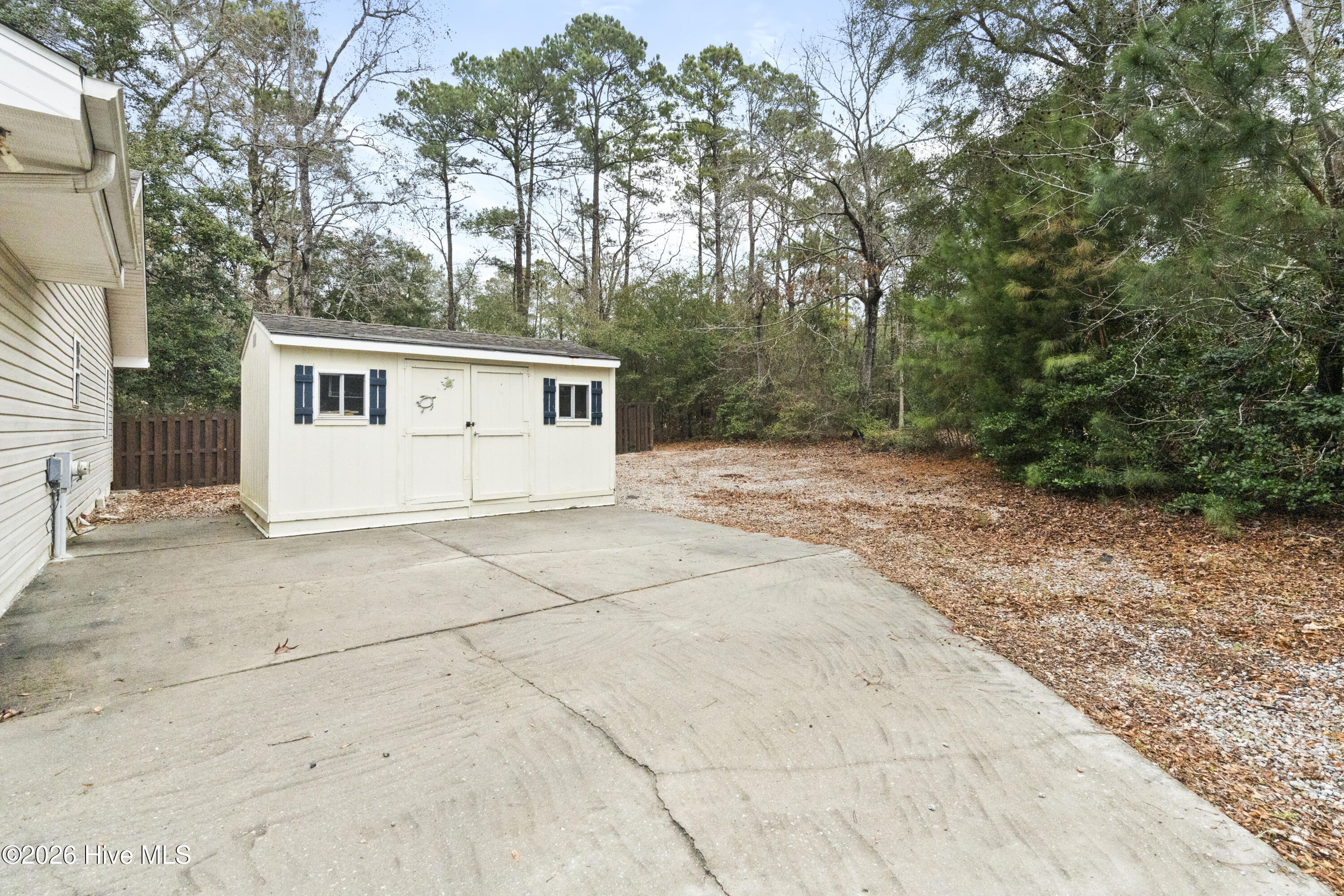 100551762 | Photo 44