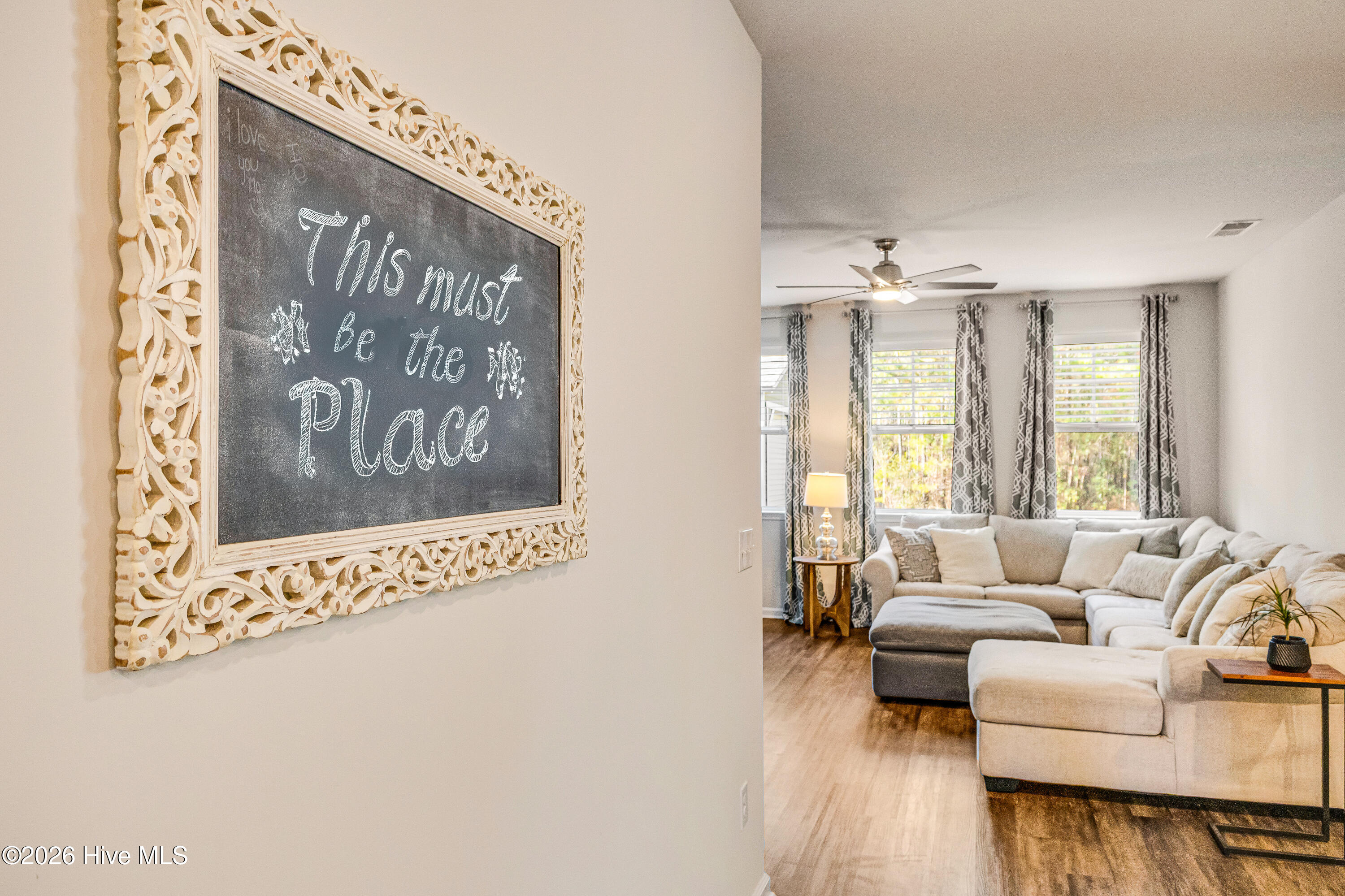 100549305 | Photo 12